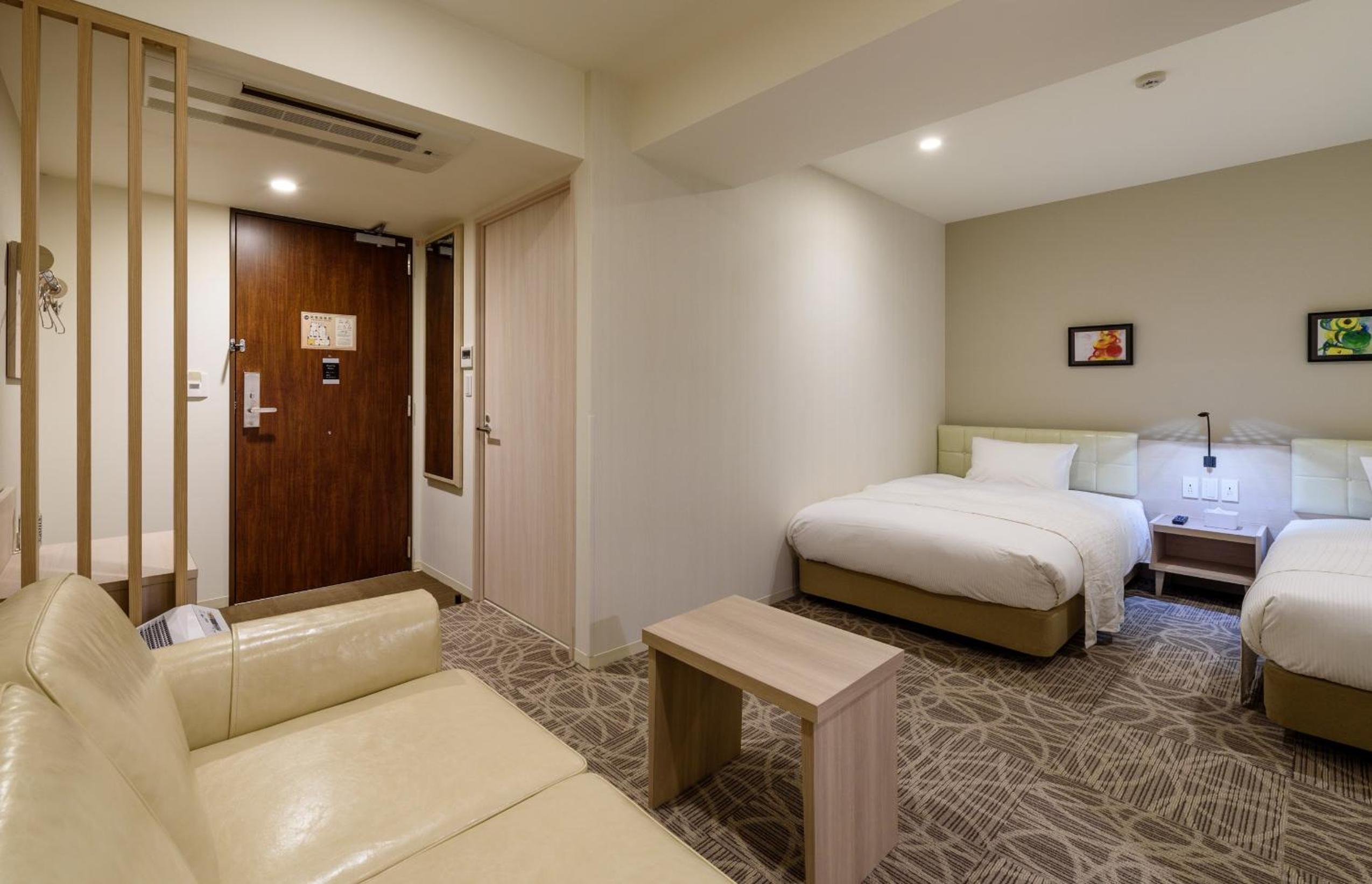 Deluxe Twin Room - Non-Smoking photo 3