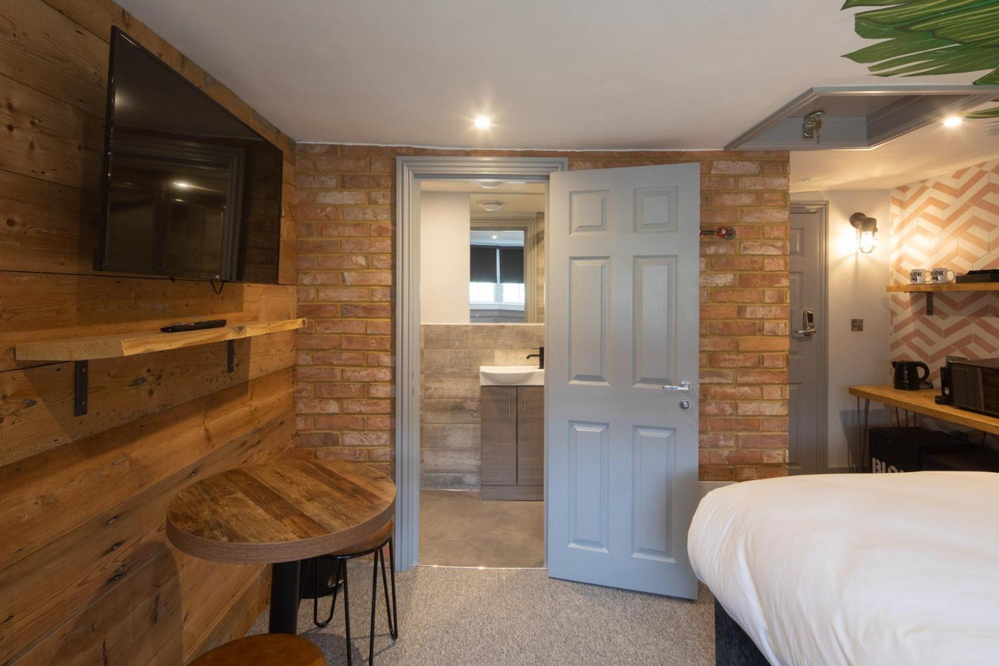 Superior Double or Twin Room - Photo 3