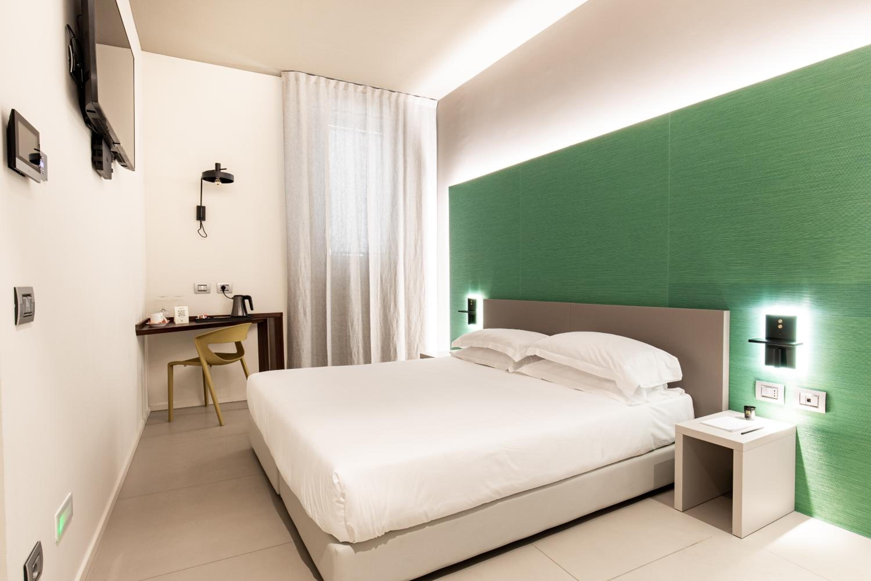 Double or Twin Room - Photo 1