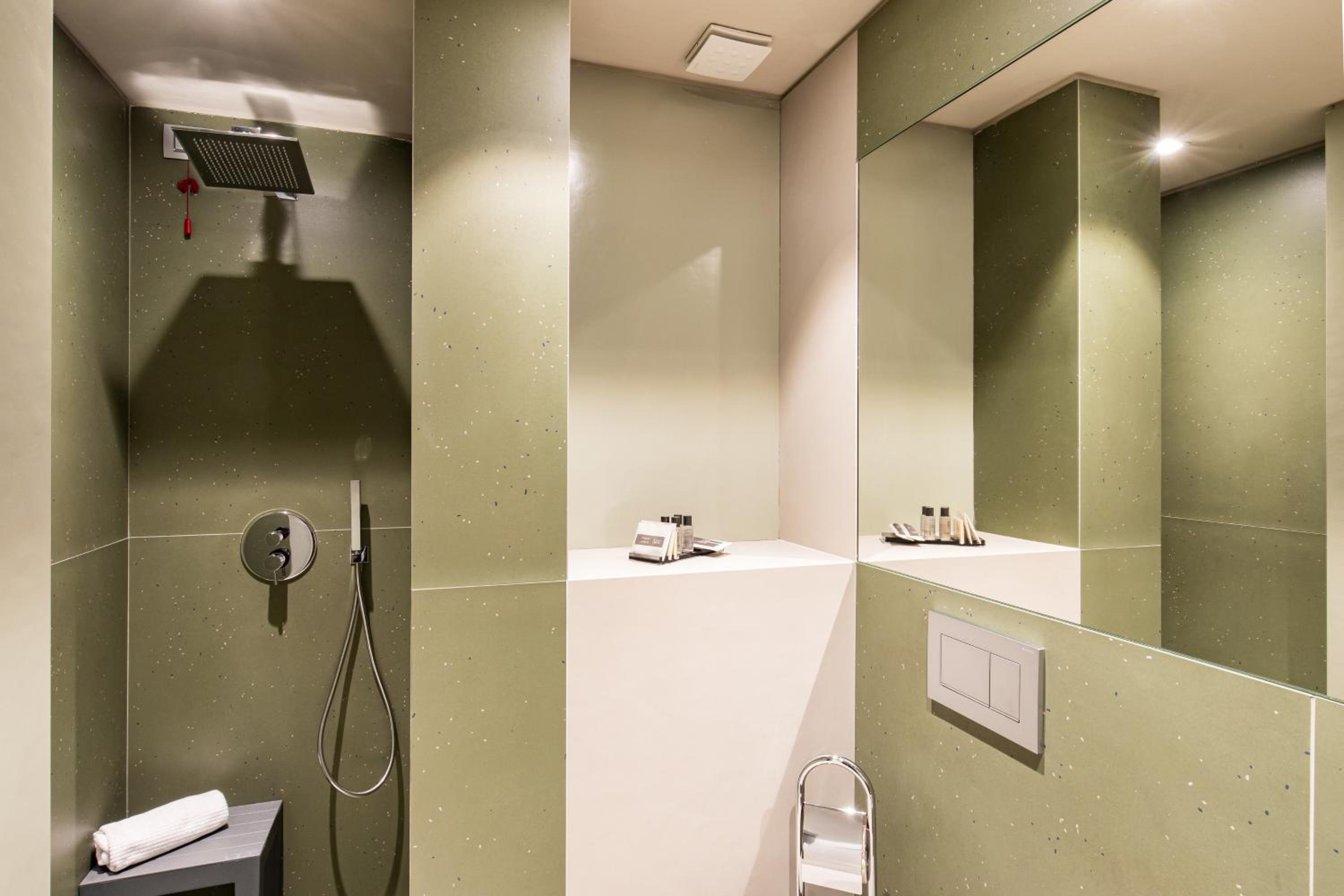 Double or Twin Room - Photo 21