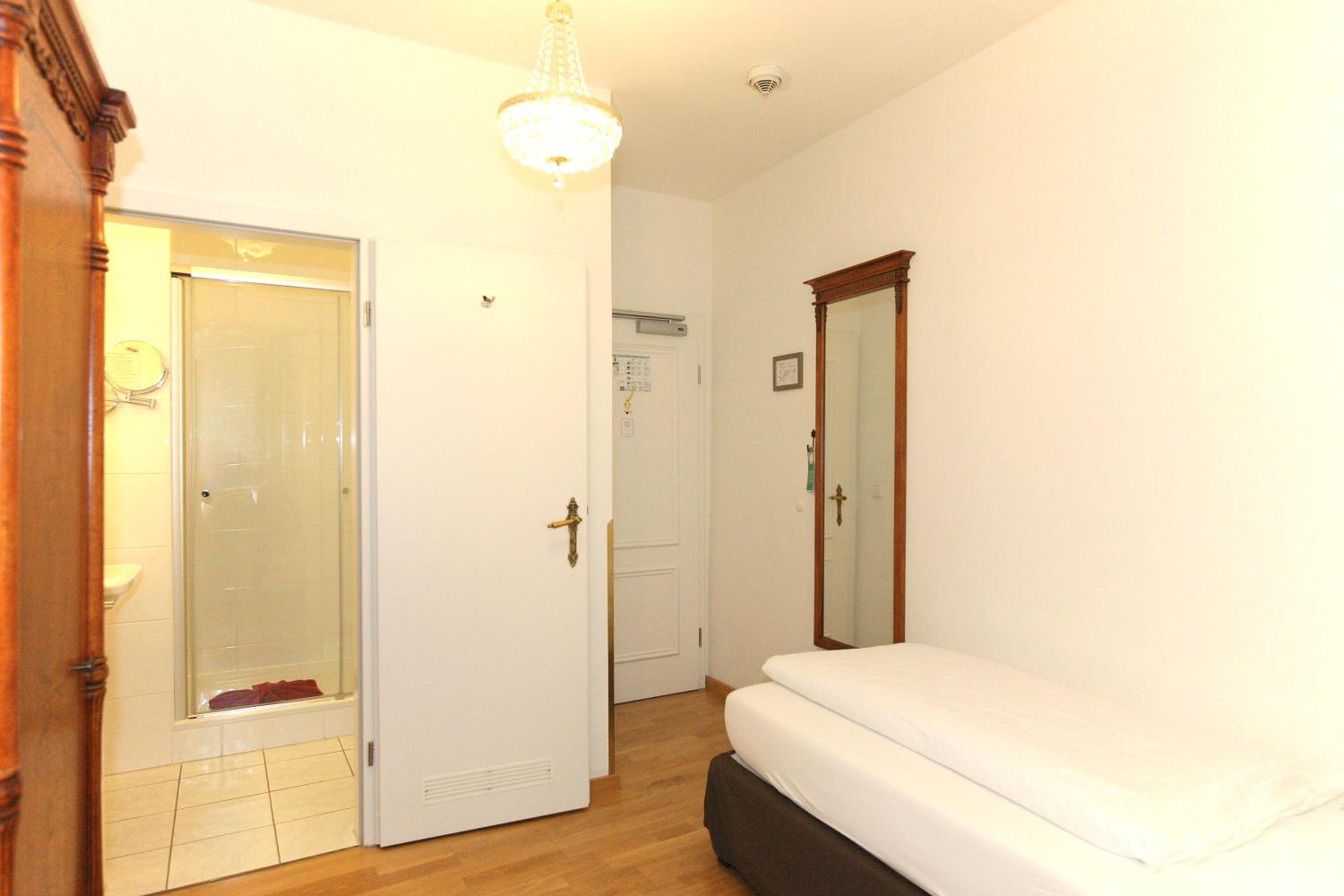 Economy Single Room photo 3