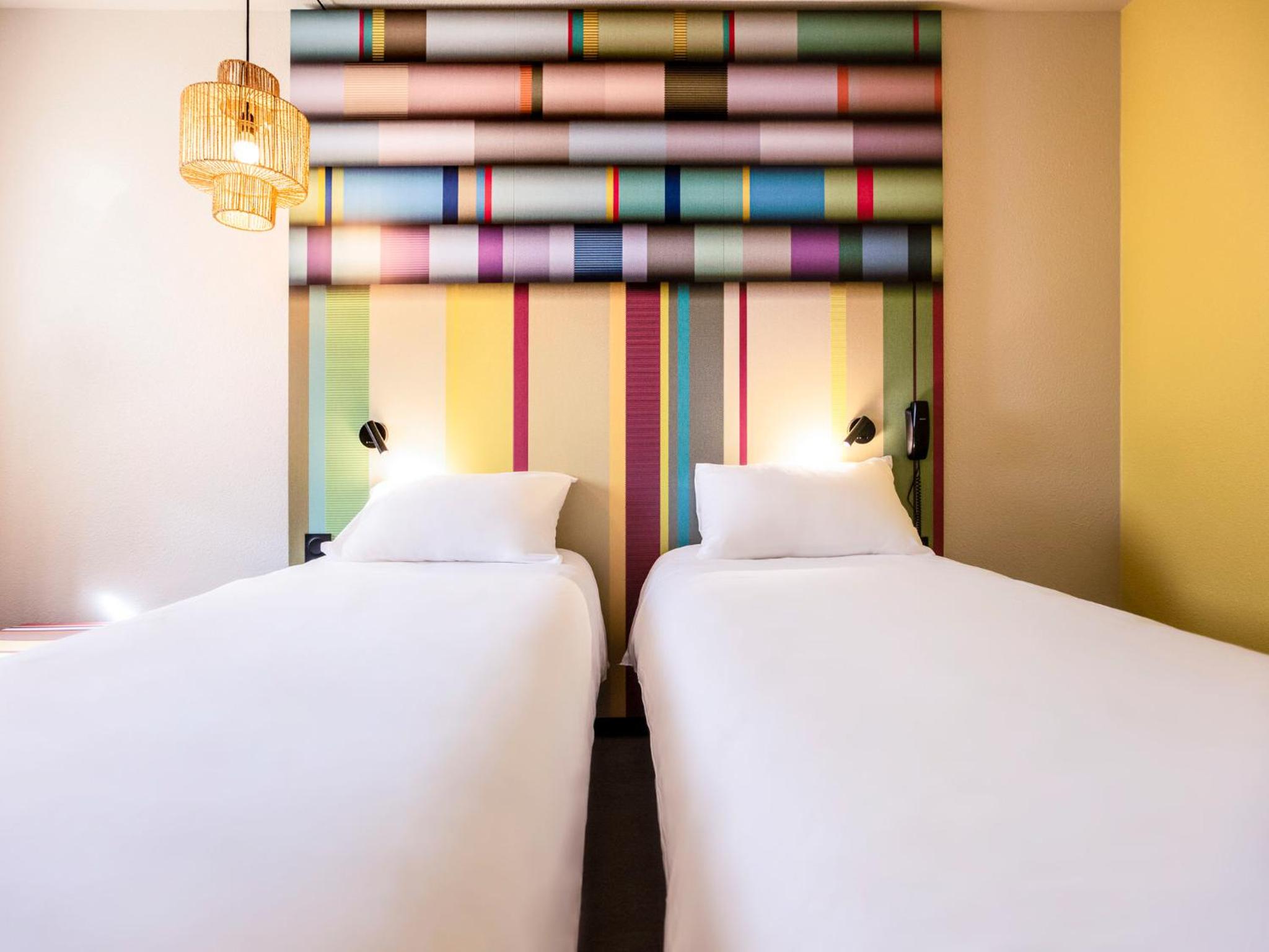 Standard Twin Room