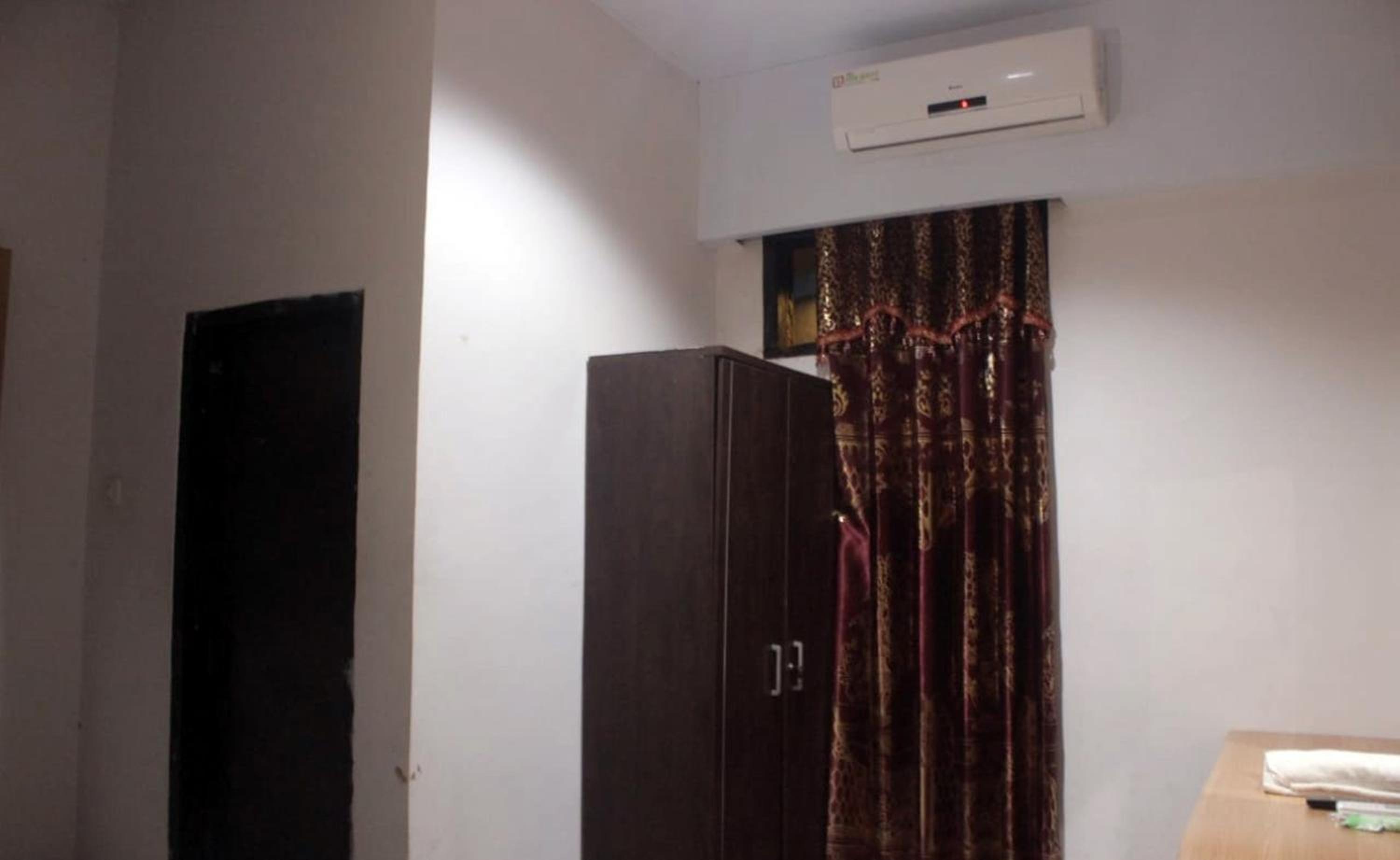 Twin Room - Photo 10