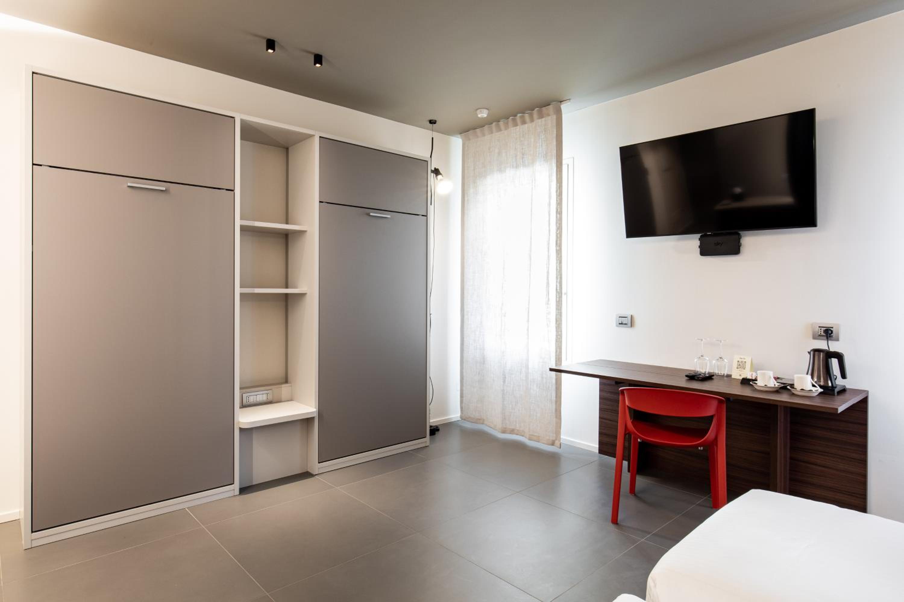 Quadruple Room - Photo 23