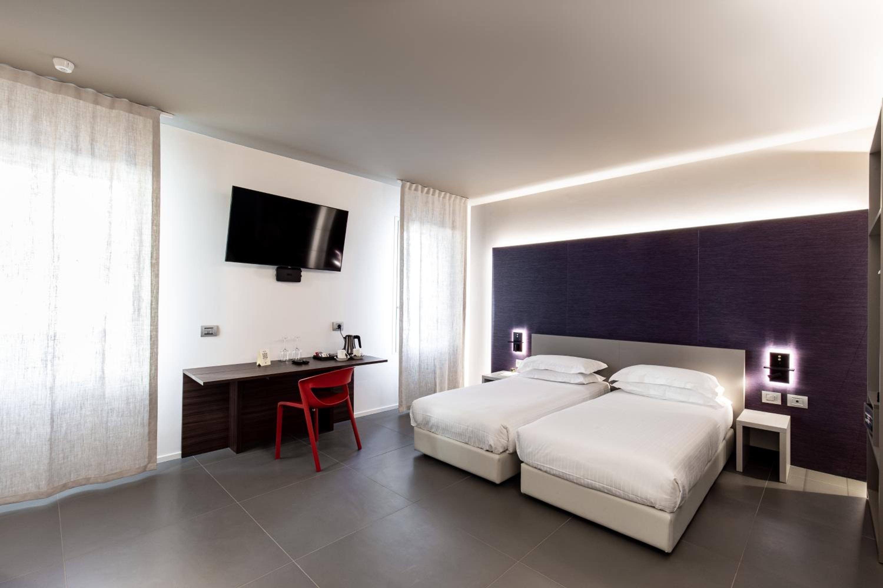 Quadruple Room - Photo 24