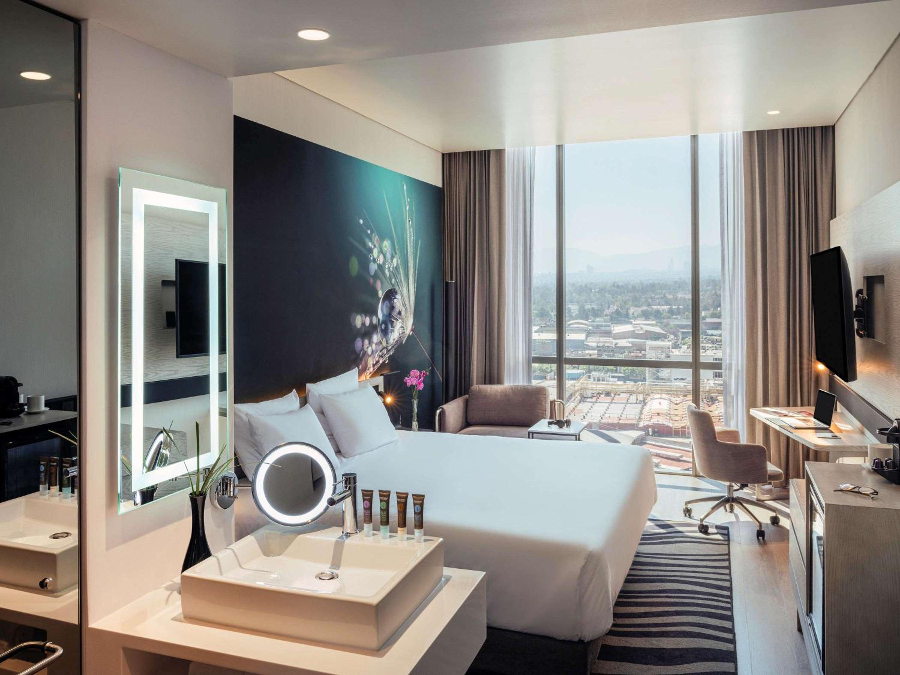 Superior King Room - Photo 7