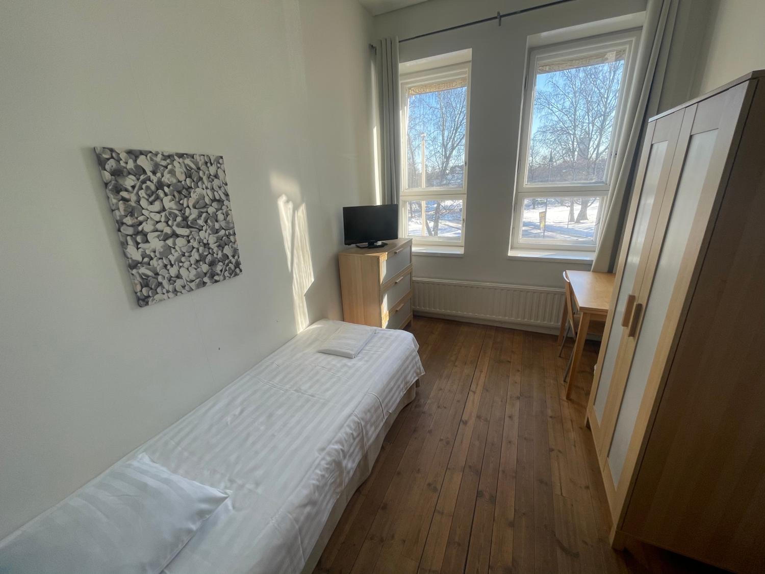 Single Room with Shared Bathroom photo 1