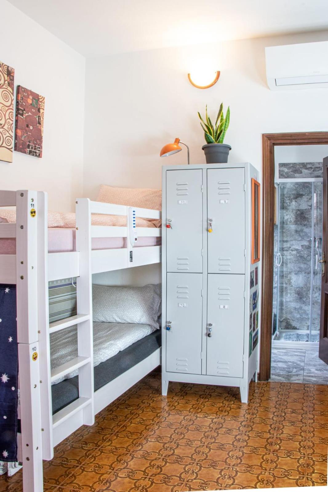 Bed in 4-Bed Mixed Dormitory Room
