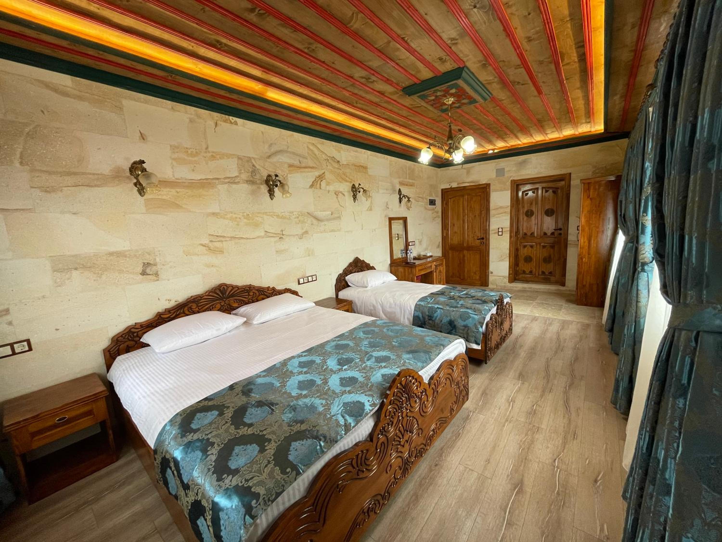 Deluxe Triple Room photo 1