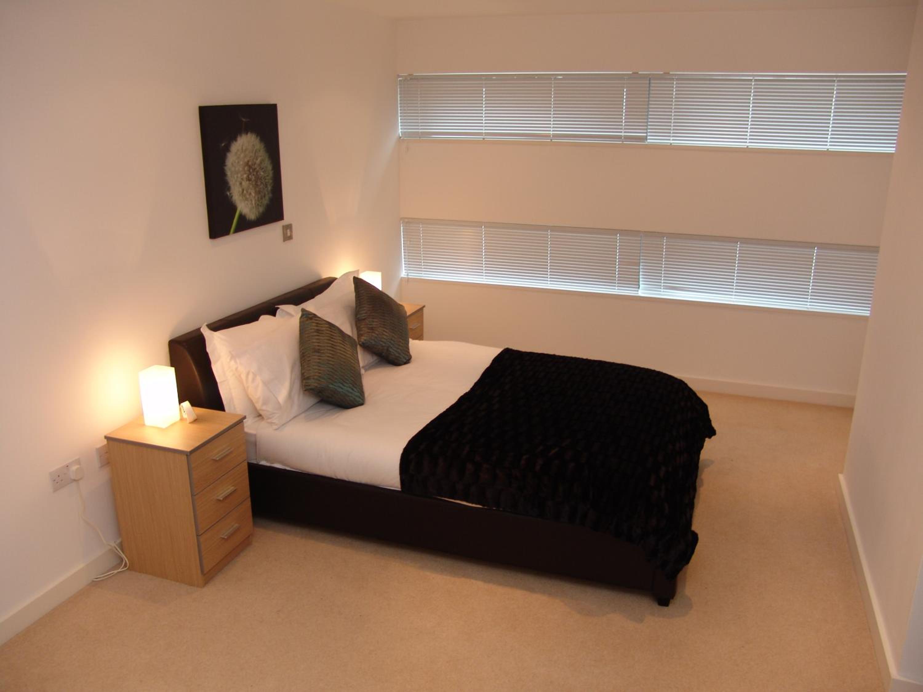 Two-Bedroom Apartment - Photo 10