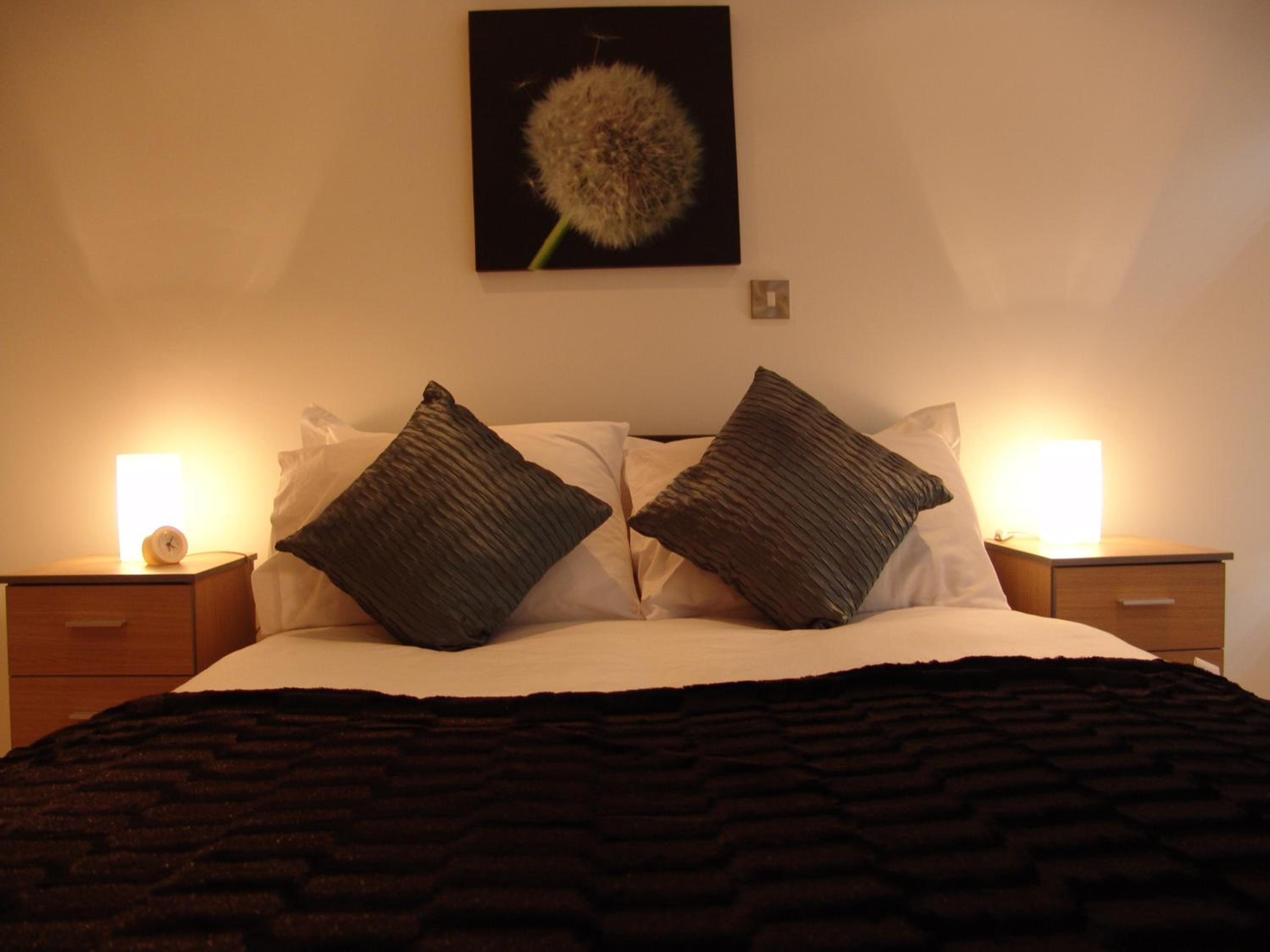 Two-Bedroom Apartment - Photo 11