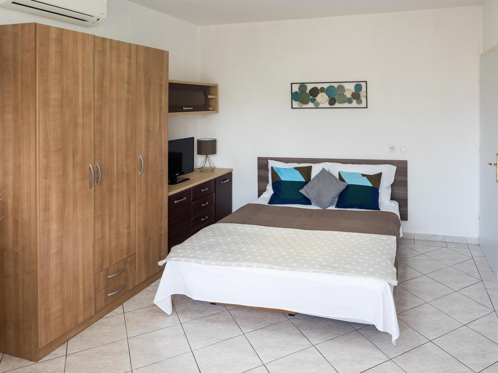 Studio Apartment with Sea View photo 1