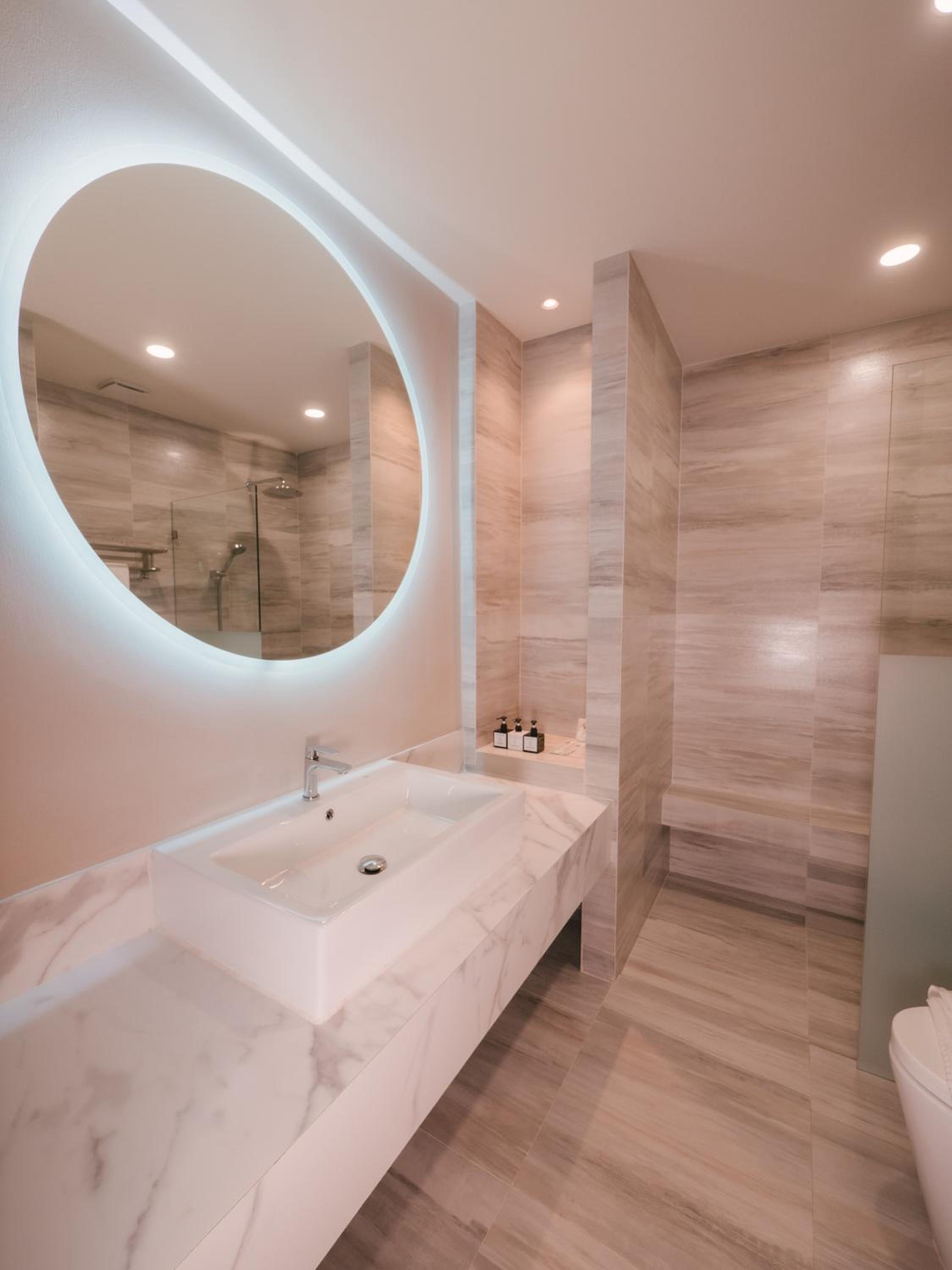 Standard Twin Room - Photo 2