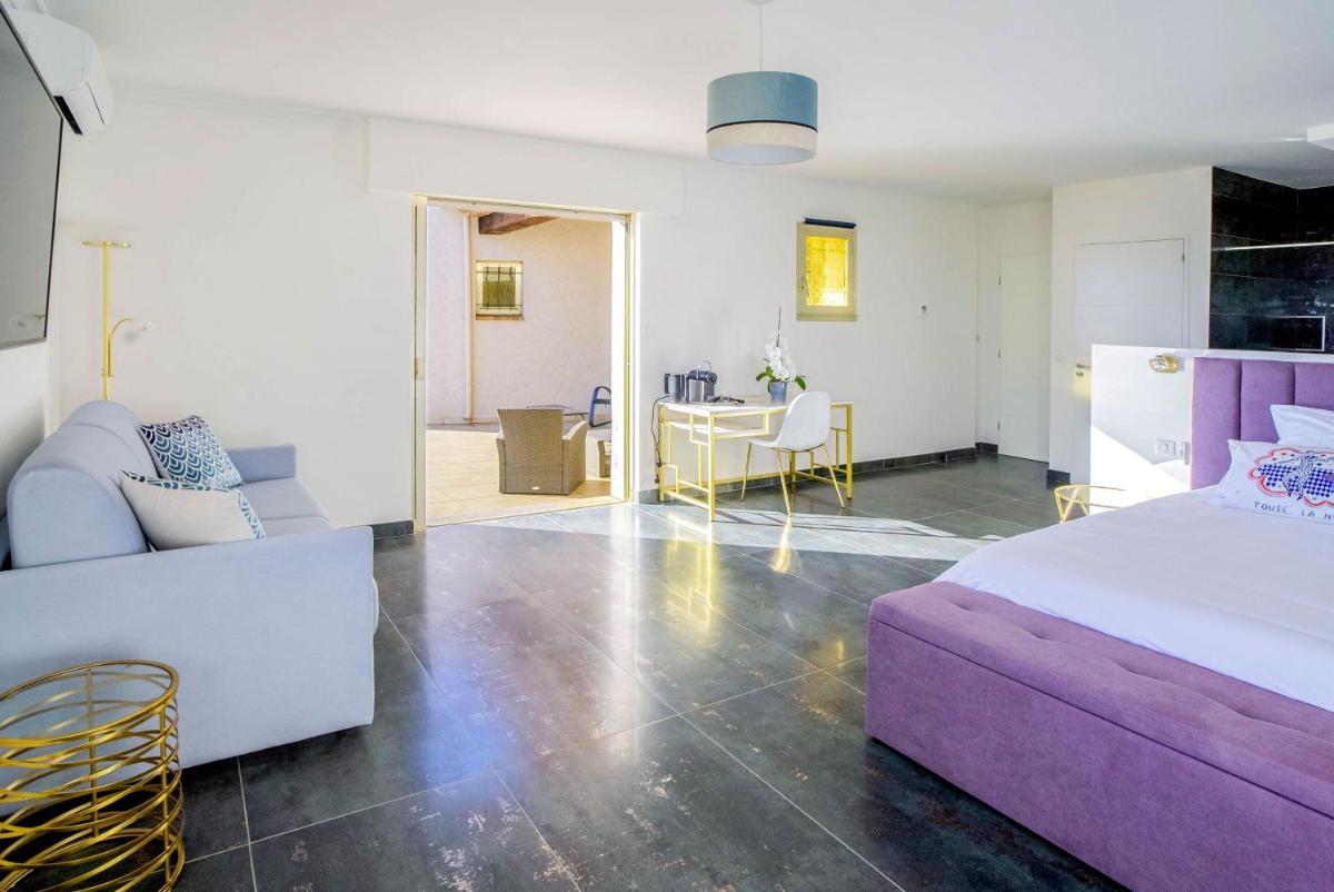 Deluxe Quadruple Room photo 3