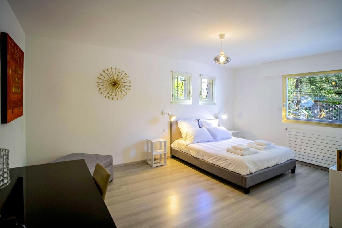 Superior Triple Room photo 3