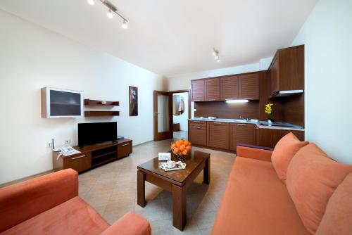 Standard One-Bedroom Apartment with Balcony photo 1