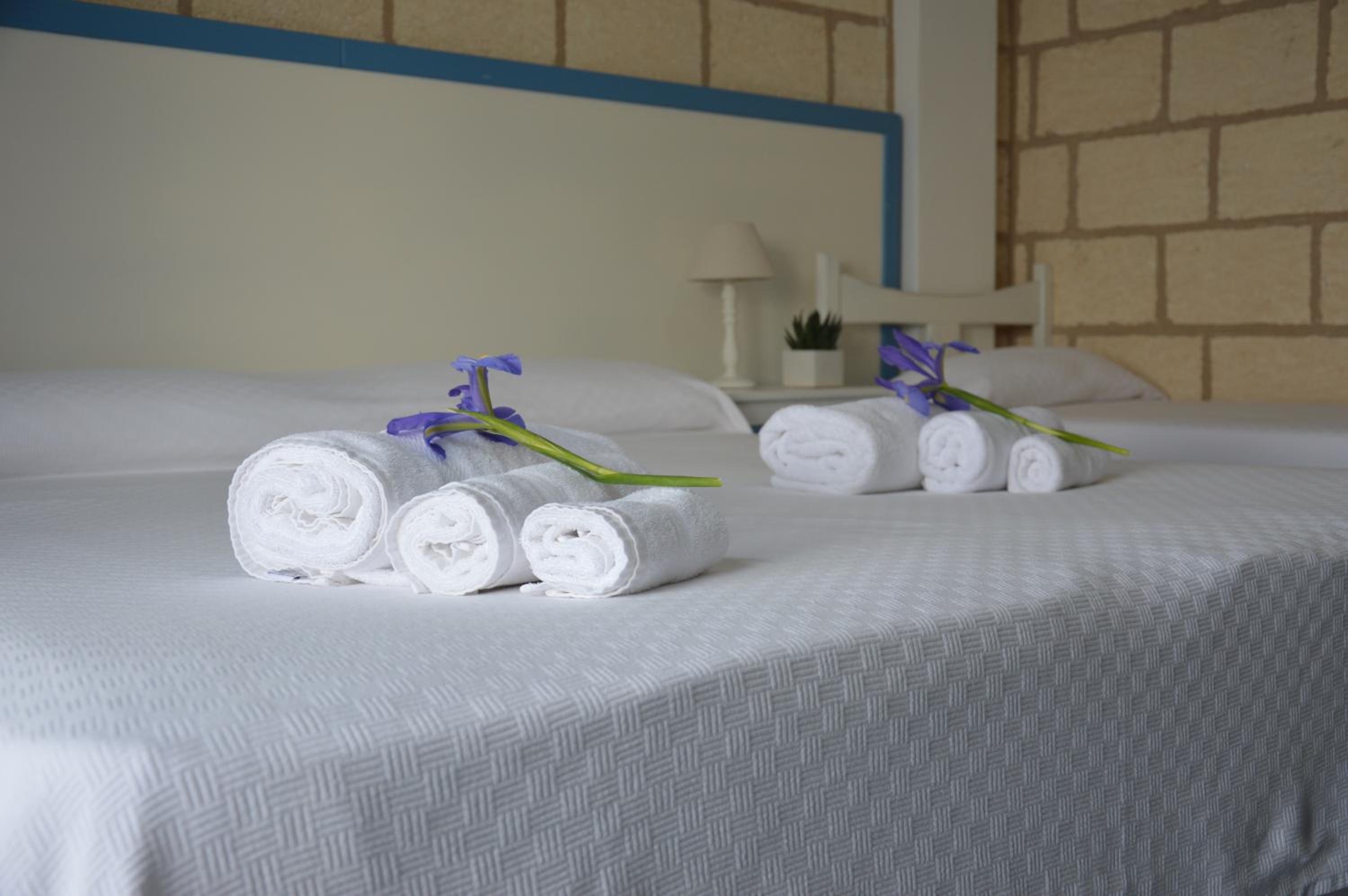 Standard Double Room - Photo 6