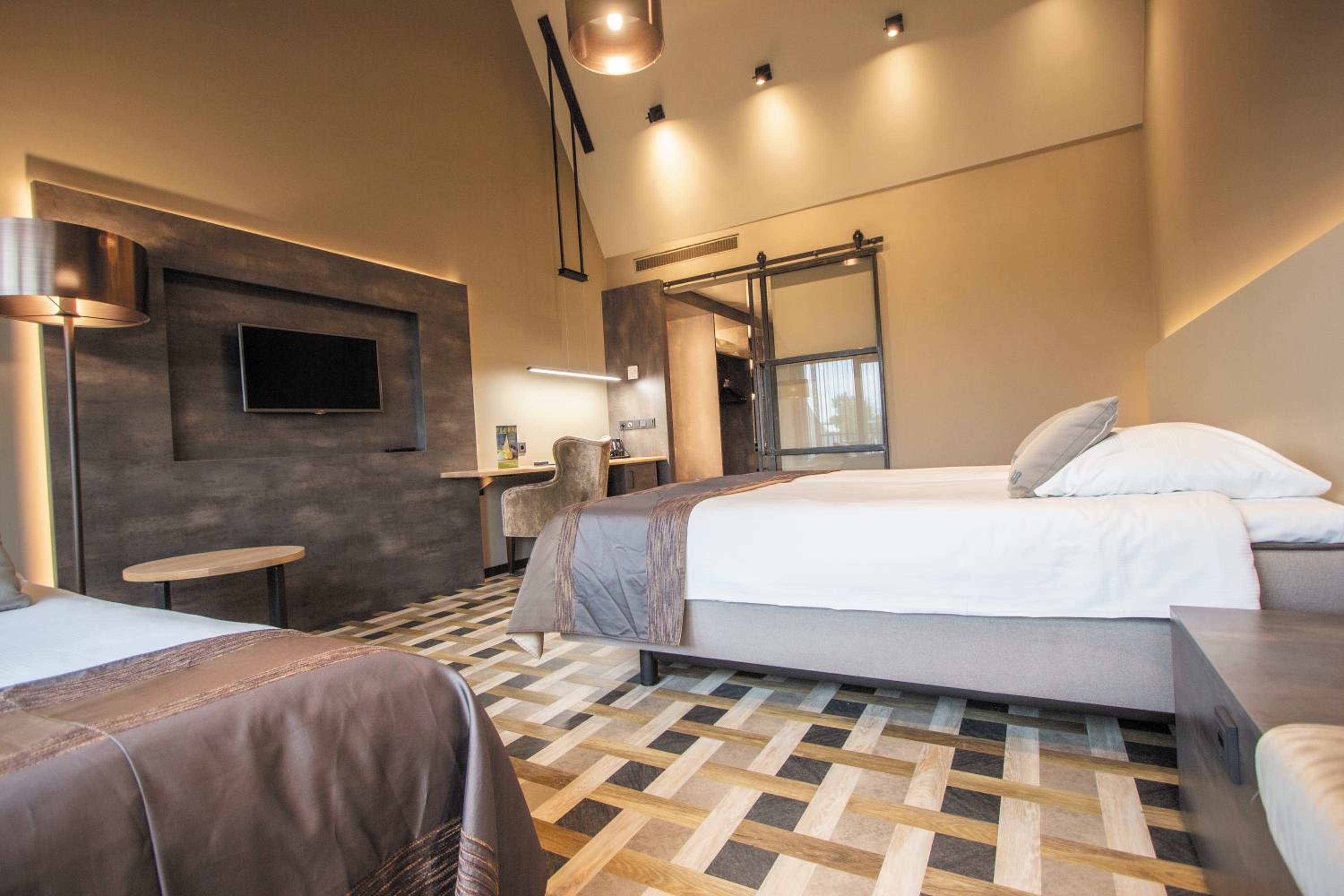 Triple Room with Three Single Beds - Non-Smoking - Photo 8