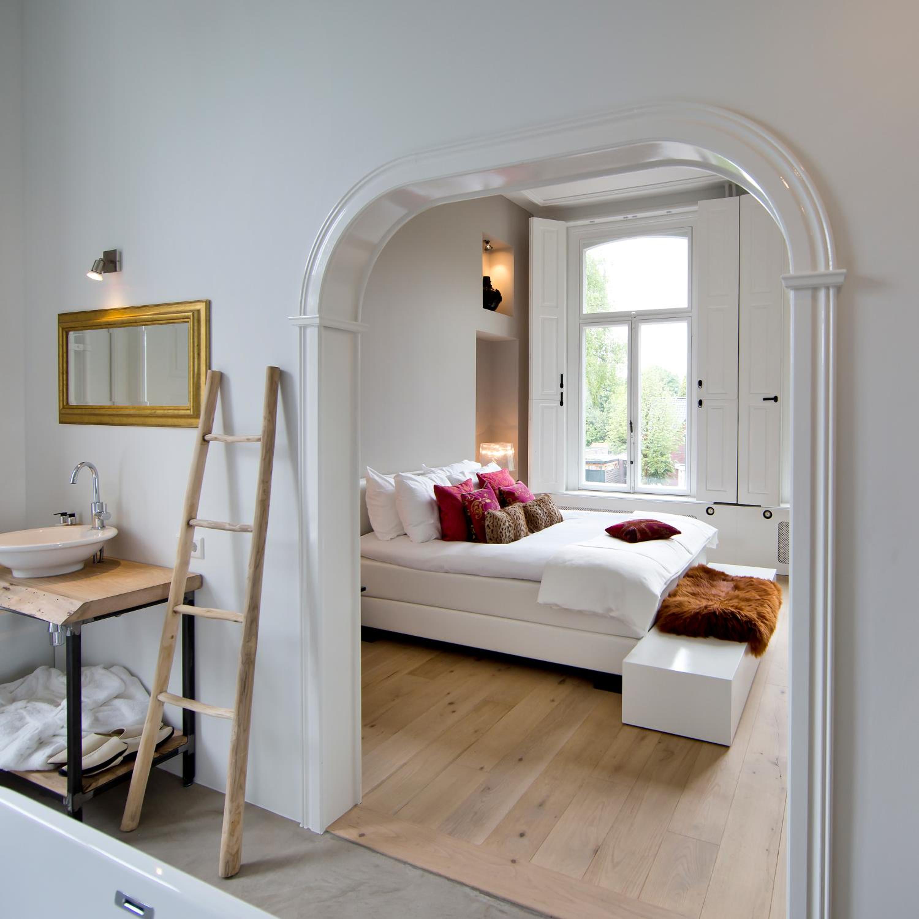 Deluxe Double Room with Bath photo 2