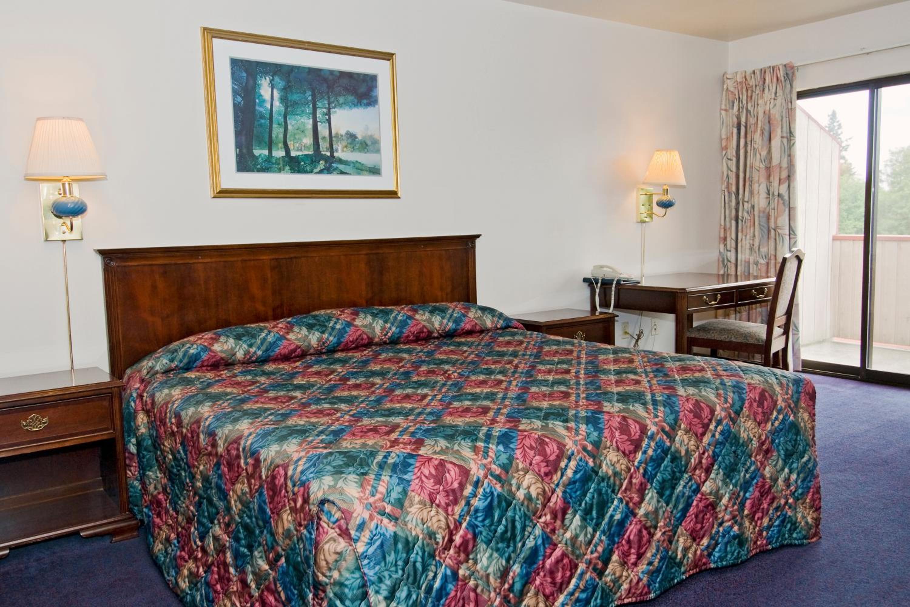 Standard King Room photo 2