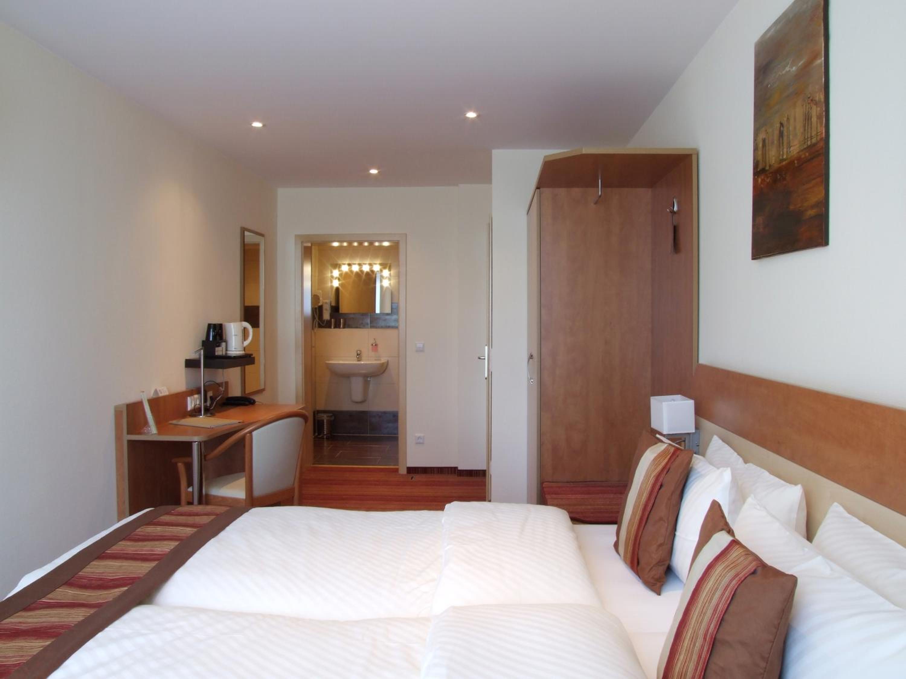 Double Room - Photo 4