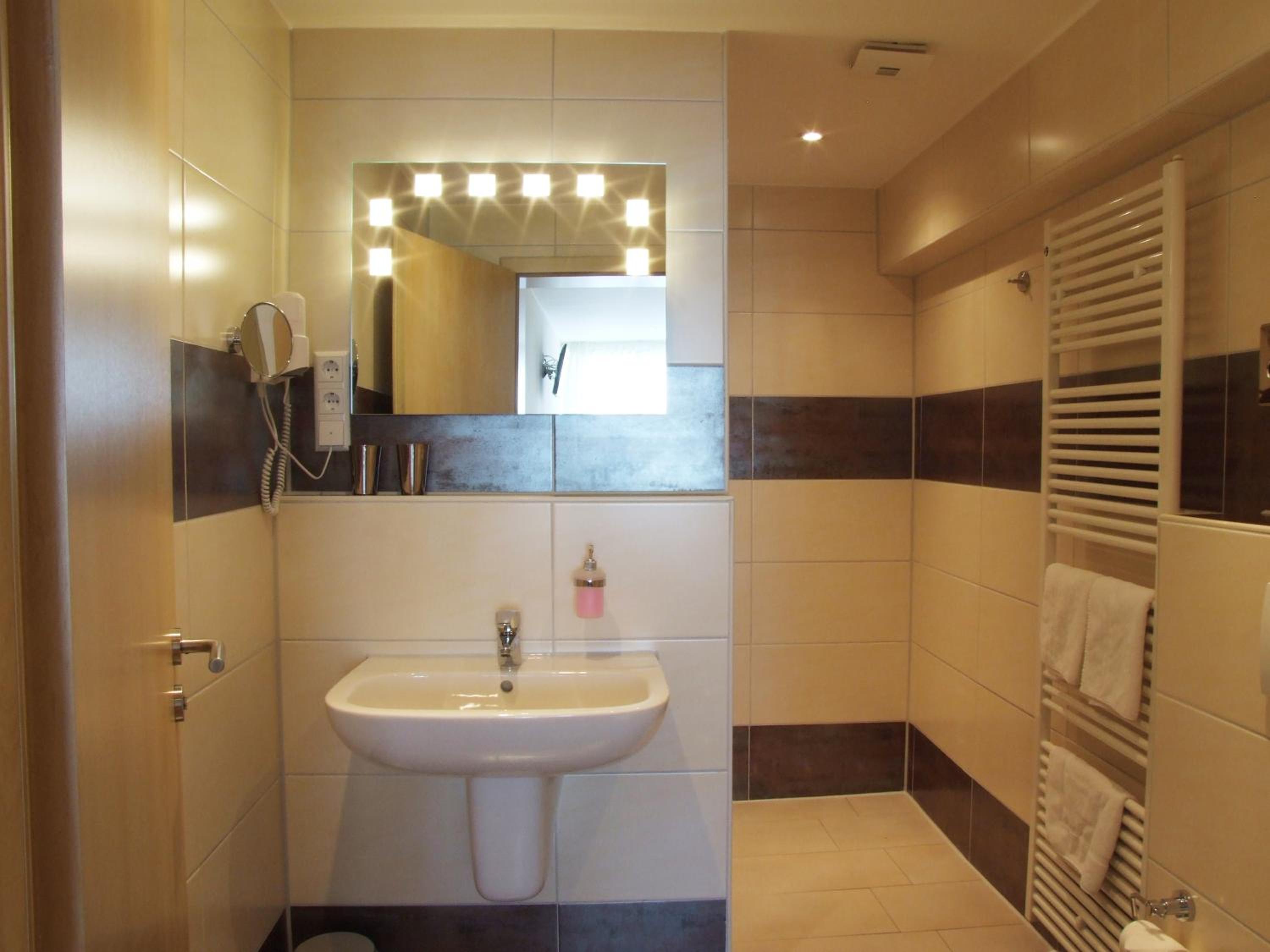 Double Room - Photo 2