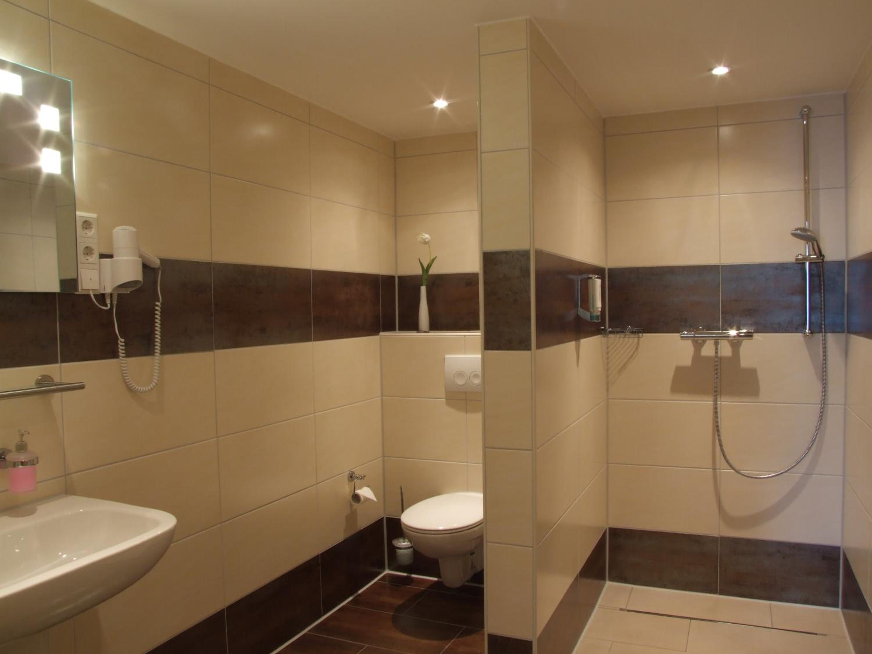 Double Room - Photo 5