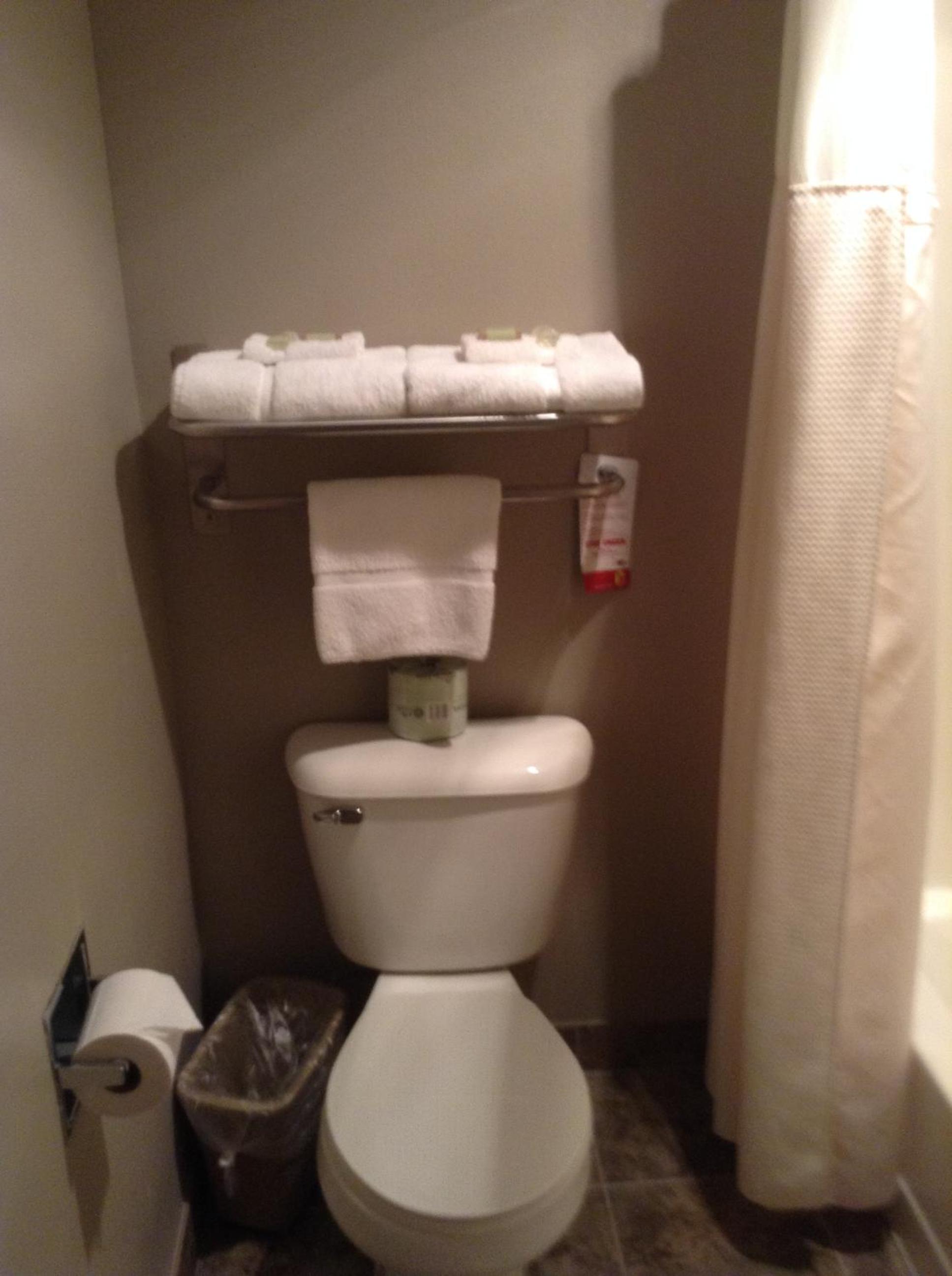 King Room - Non-Smoking - Photo 6