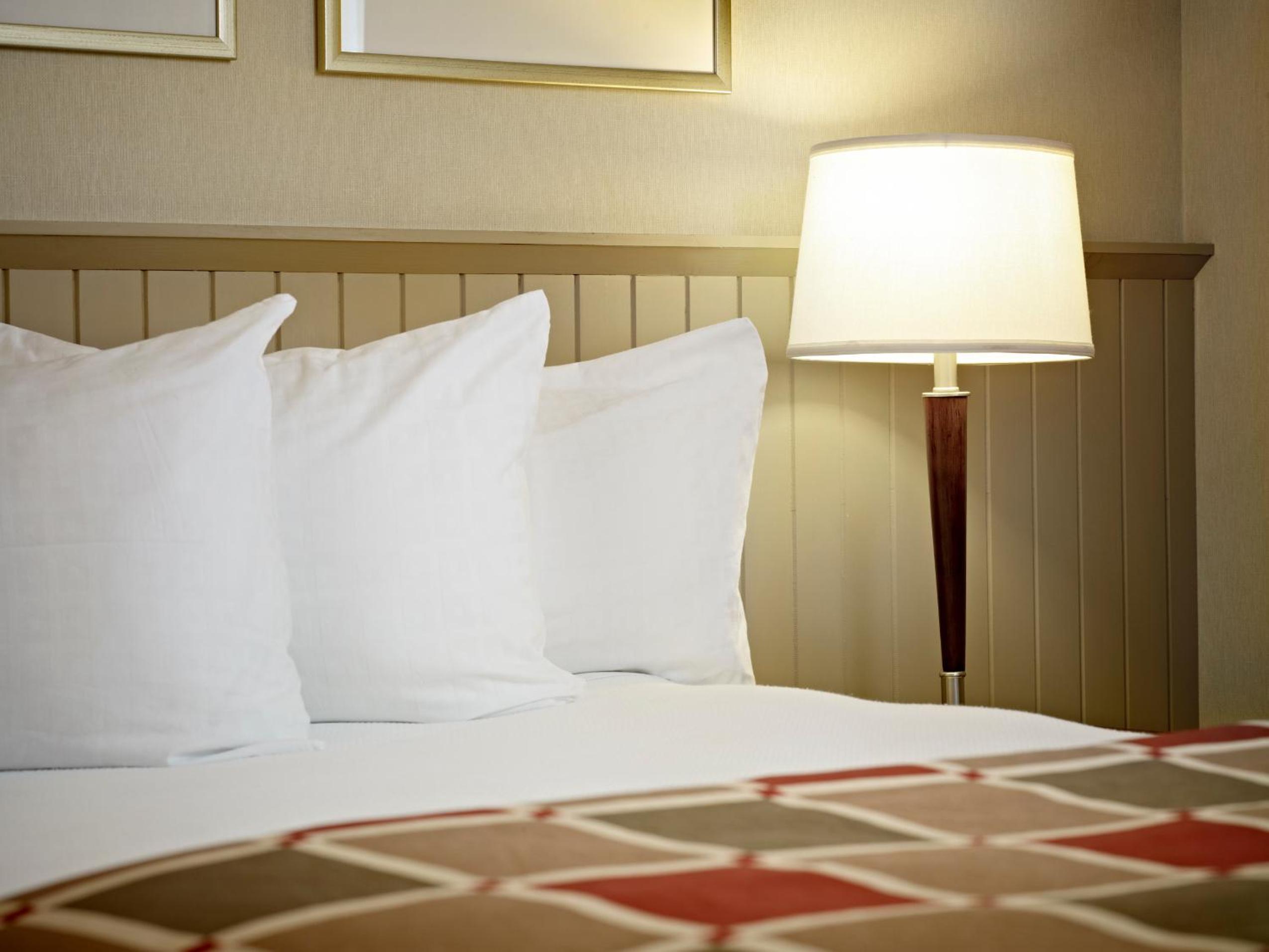 Standard Queen Room with Two Queen Beds - Photo 1