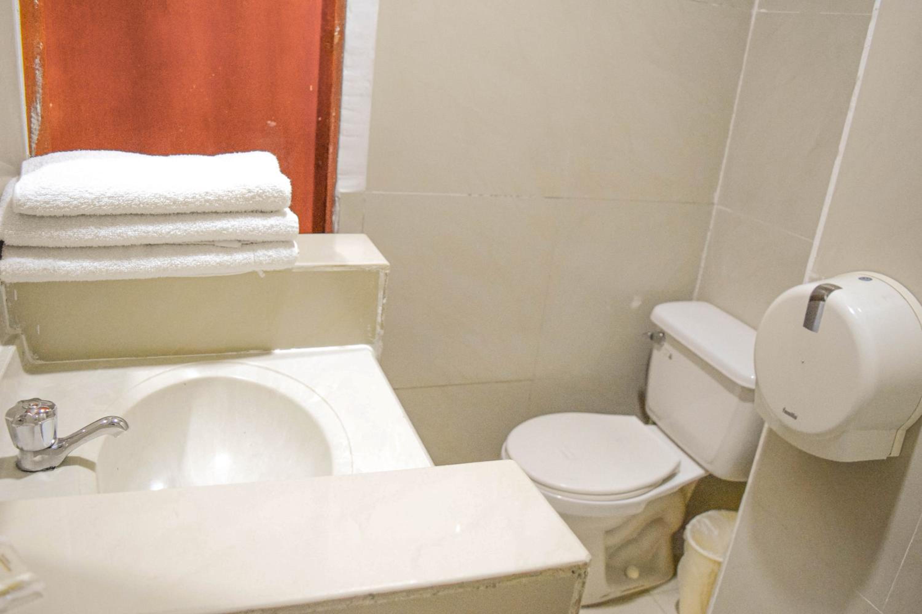 Standard Triple Room - Photo 6