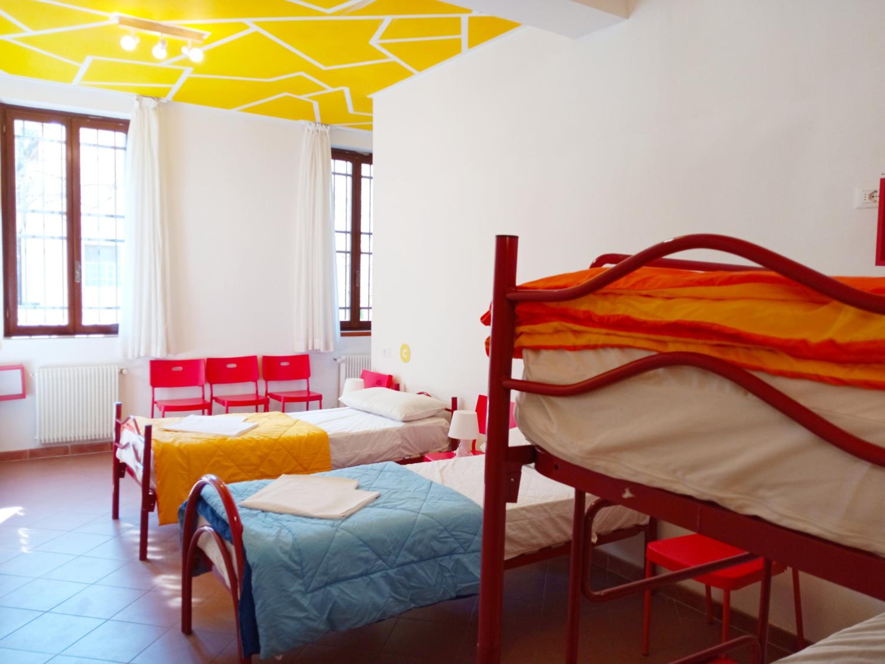 Bed in 6-Bed Female Dormitory Room photo 1