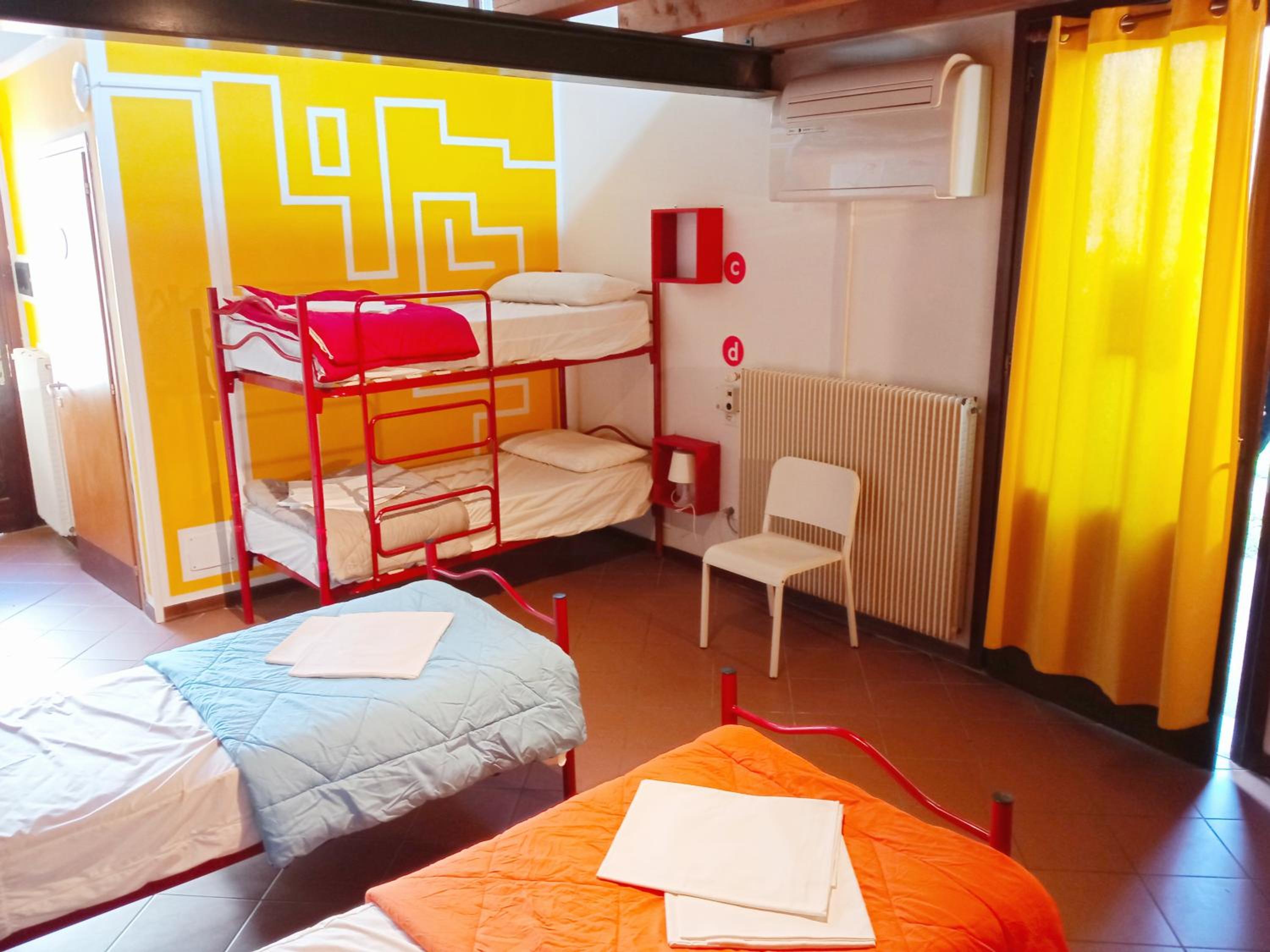 Bed in 4-Bed Mixed Dormitory Room photo 1