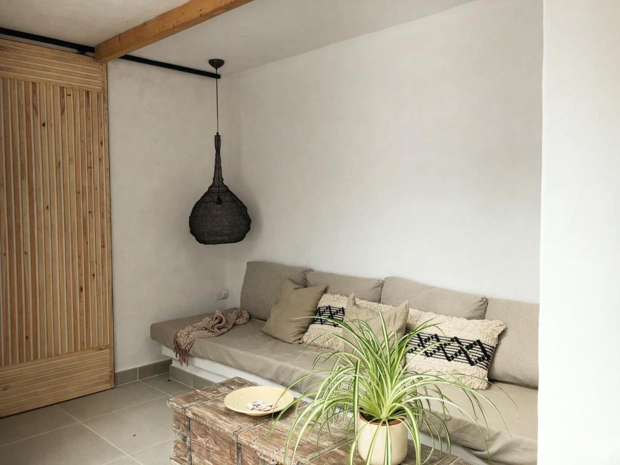 One-Bedroom Apartment - Photo 36
