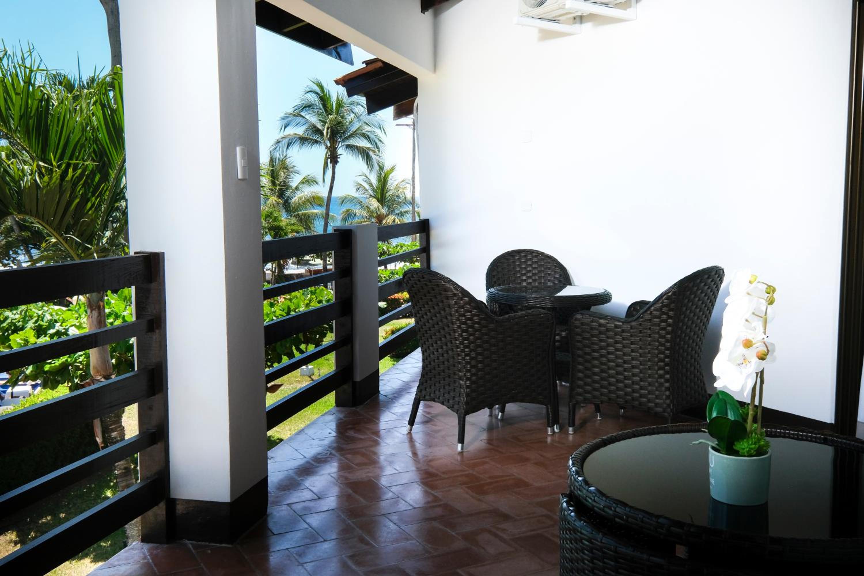 Villa with Pool View - Photo 4