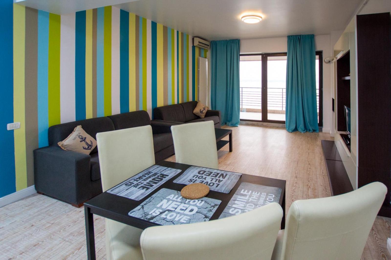 One-Bedroom Apartment - Photo 1
