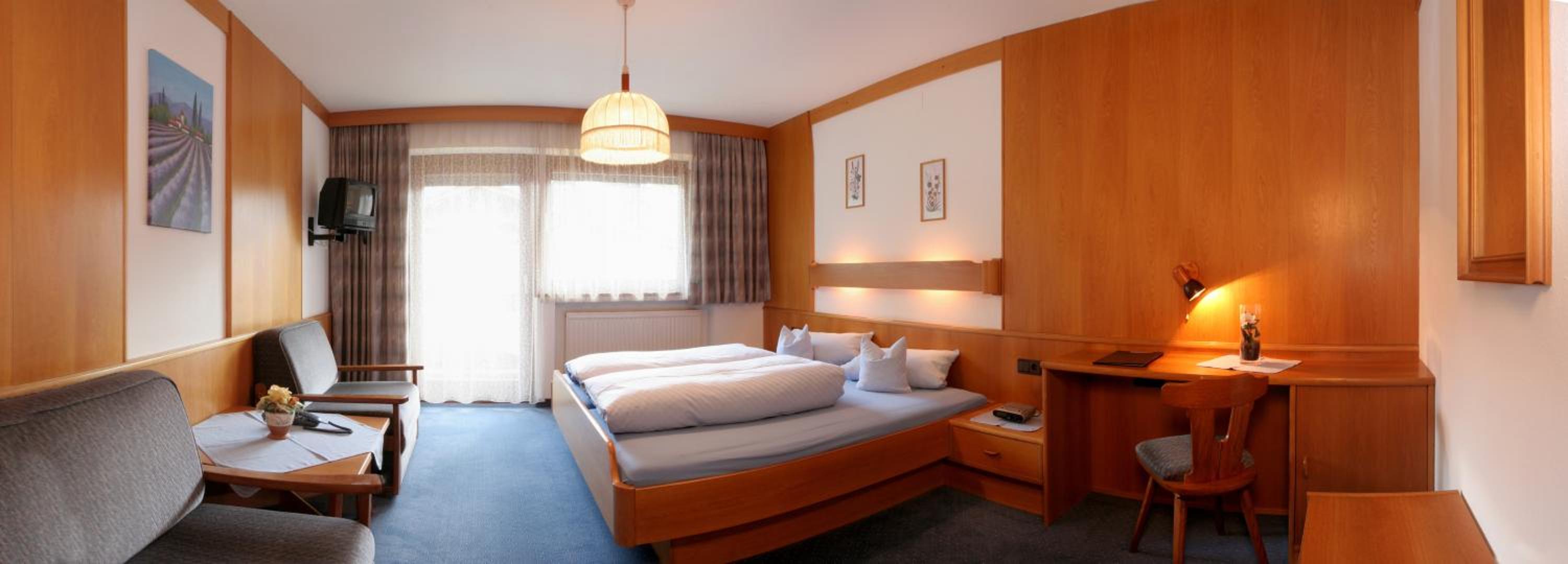 Double Room with Balcony photo 2