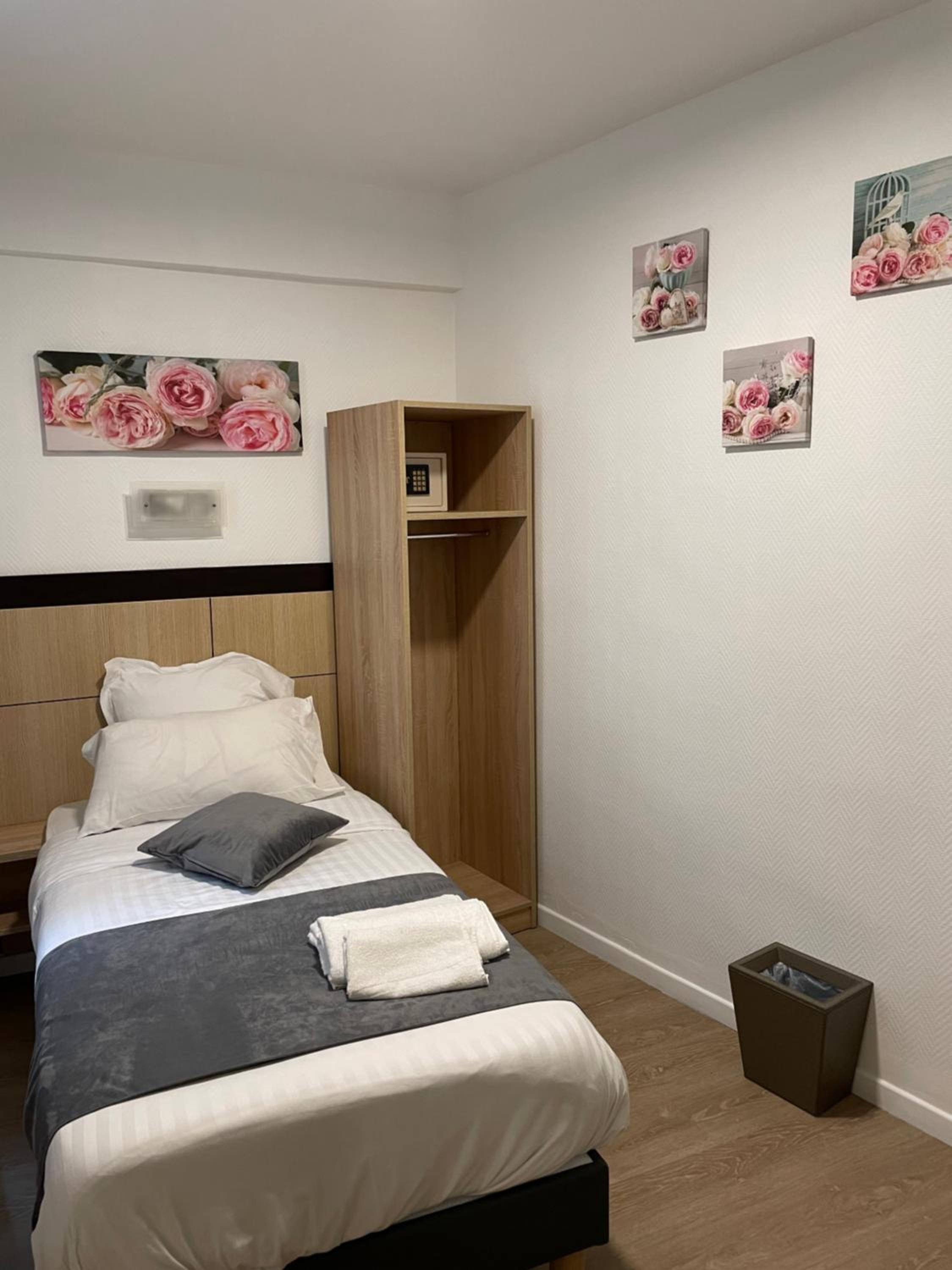 Single Room photo 3