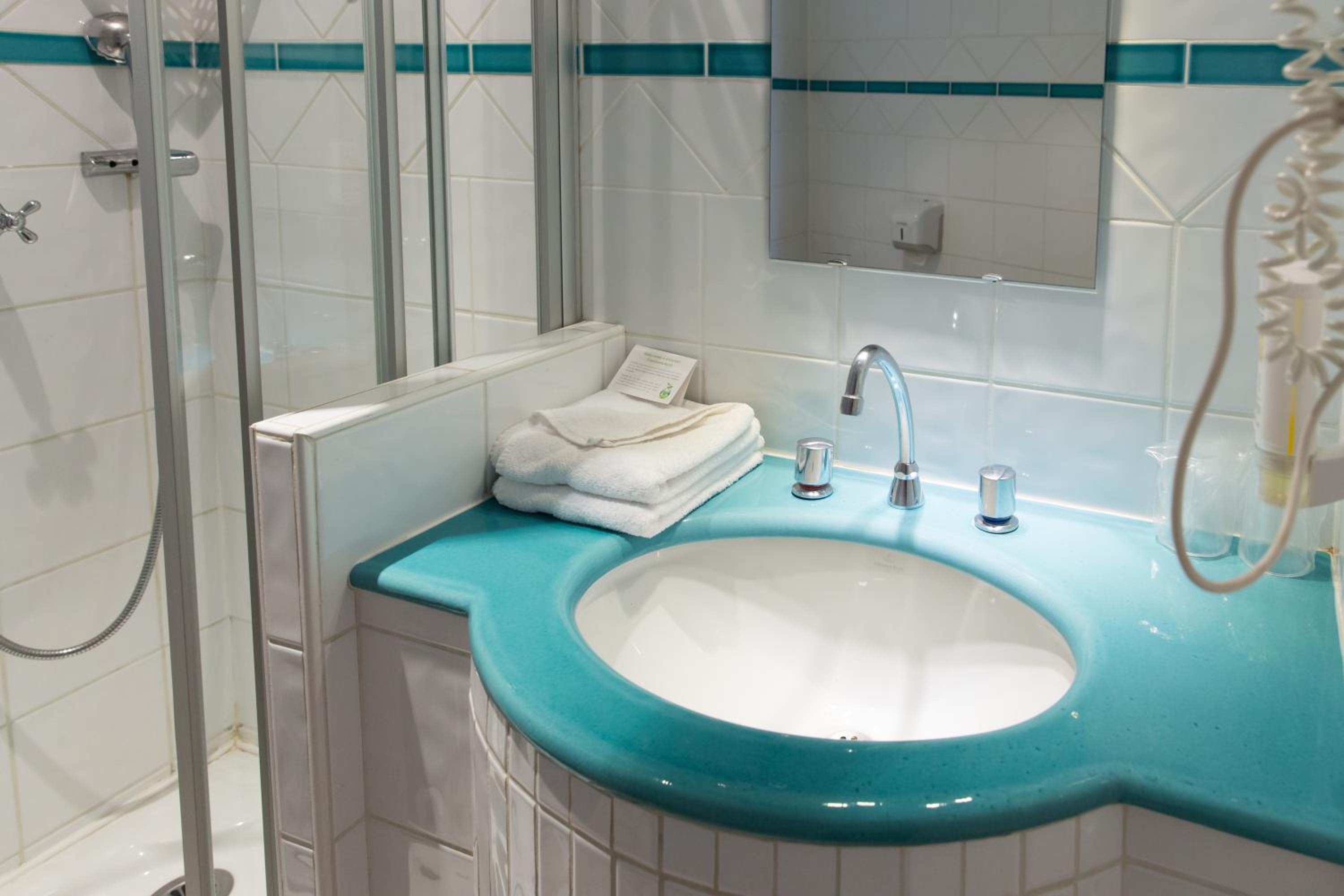 Classic Double Room - Photo 16