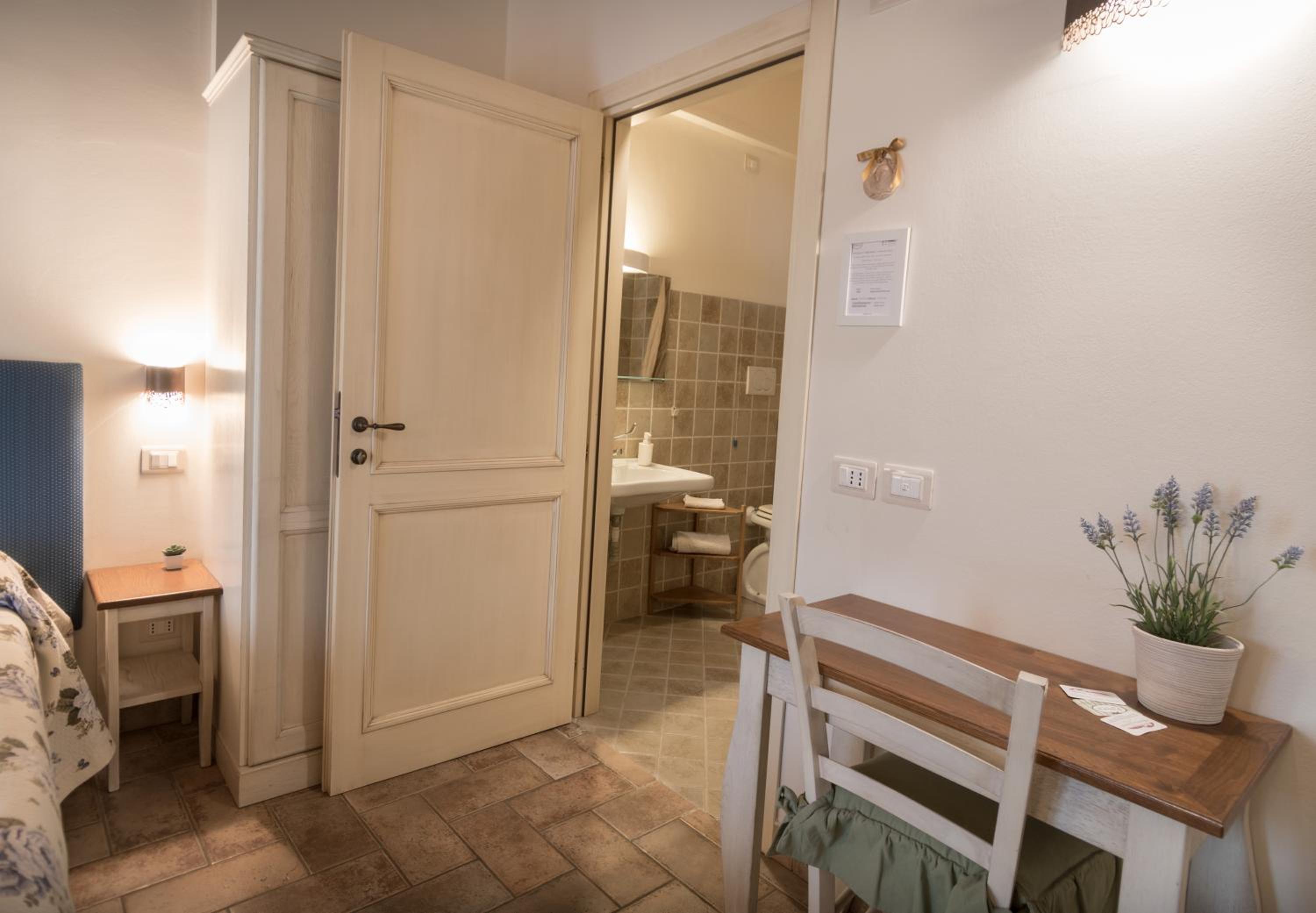 Triple Room - Photo 7