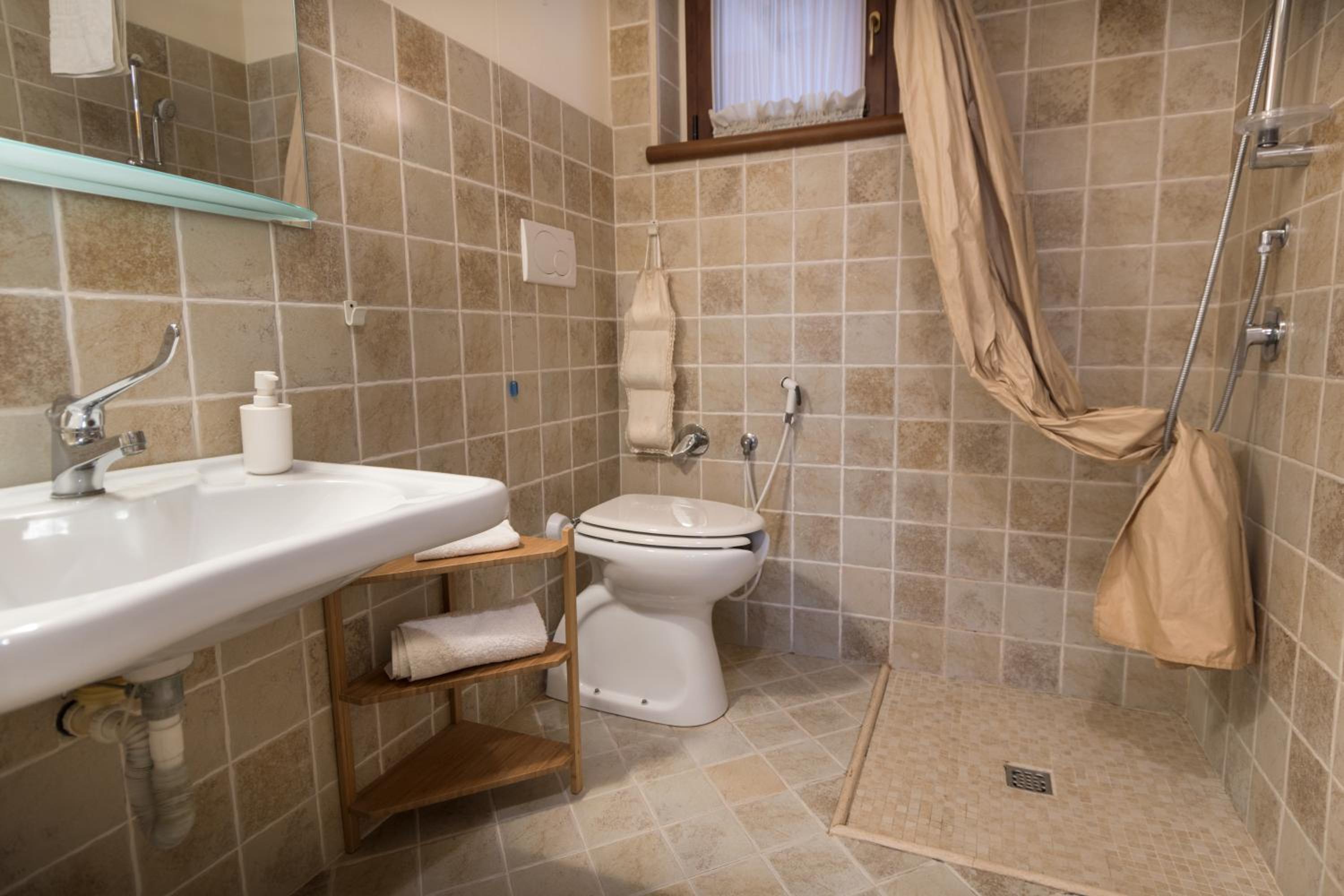 Triple Room - Photo 3