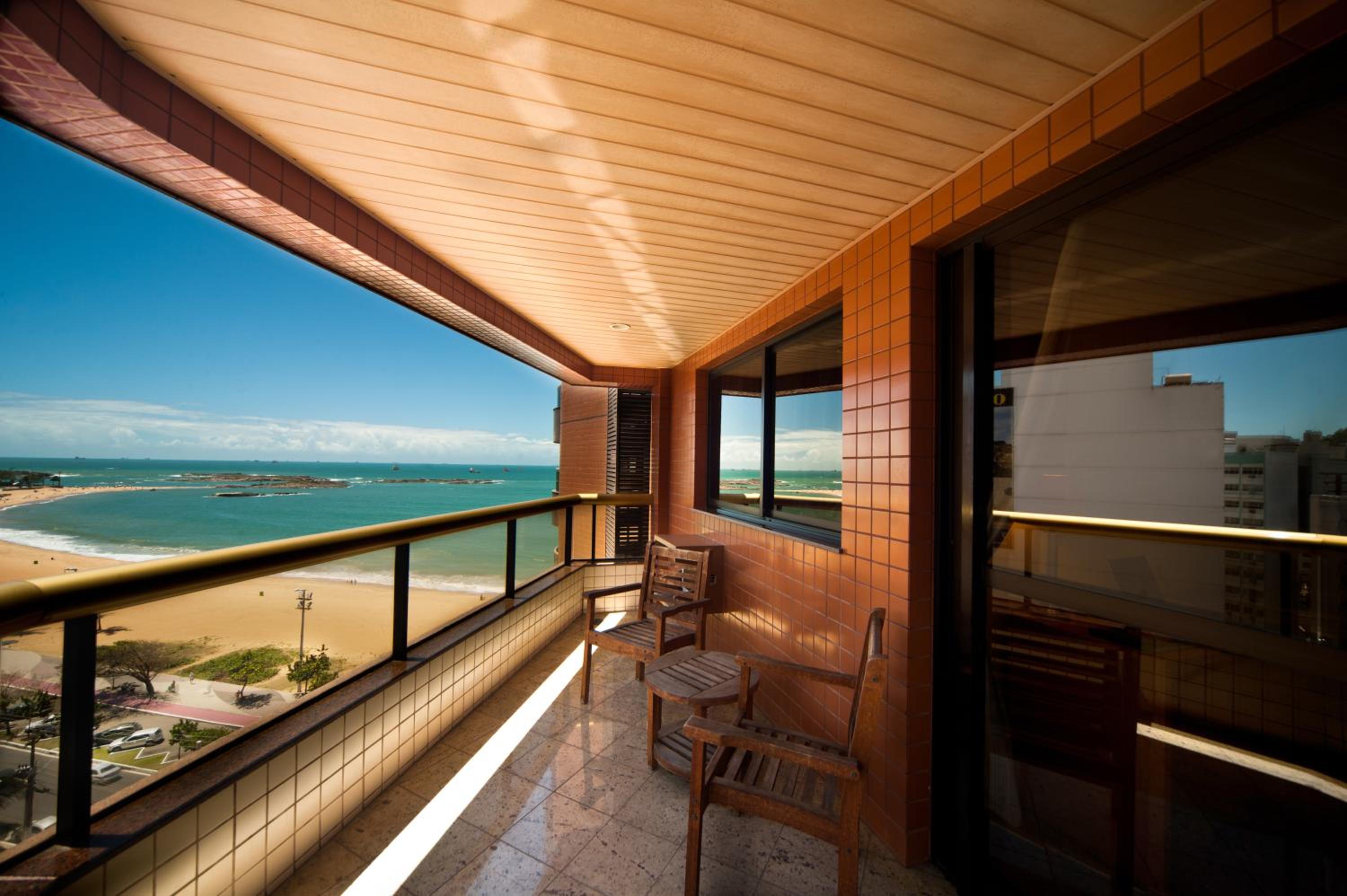 Superior Suite - Photo 7
