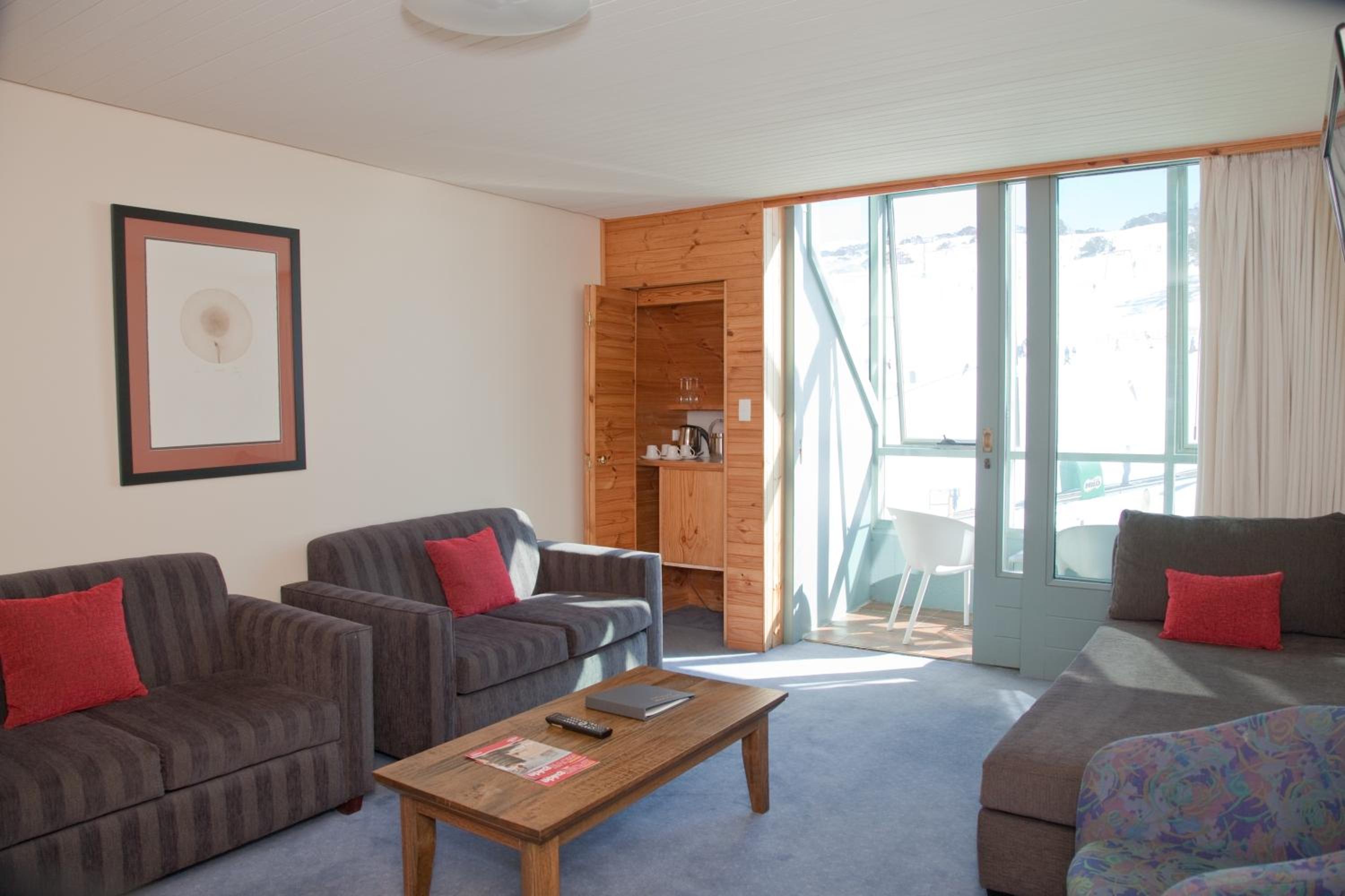 Special Offer - Suite with Mountain View photo 2