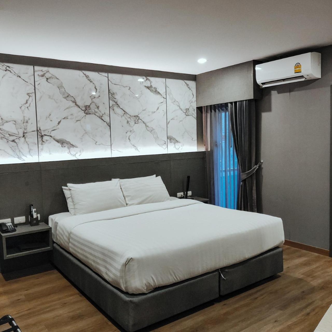 Budget Double Room photo 2