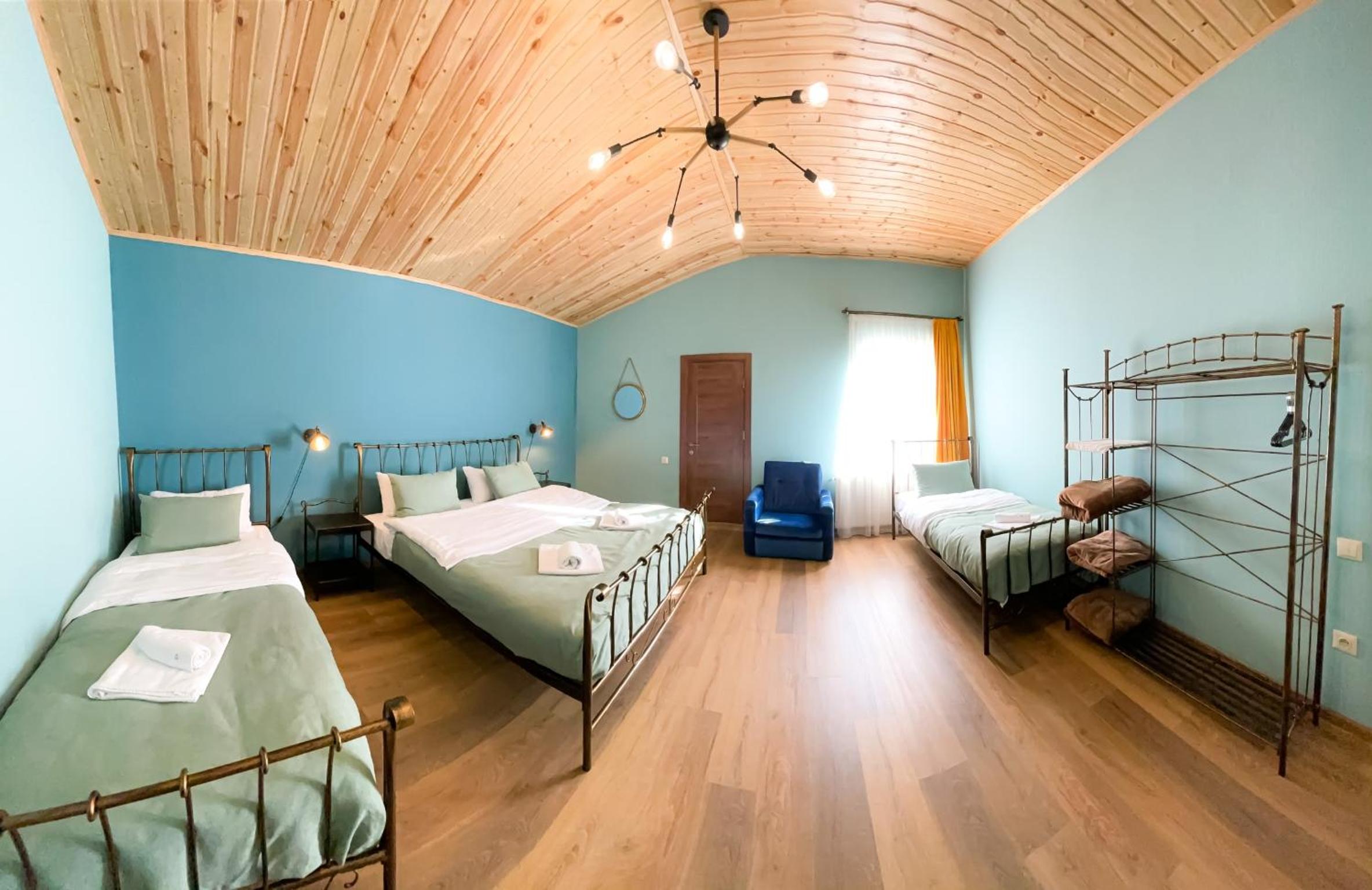 Quadruple Room with Bathroom photo 3