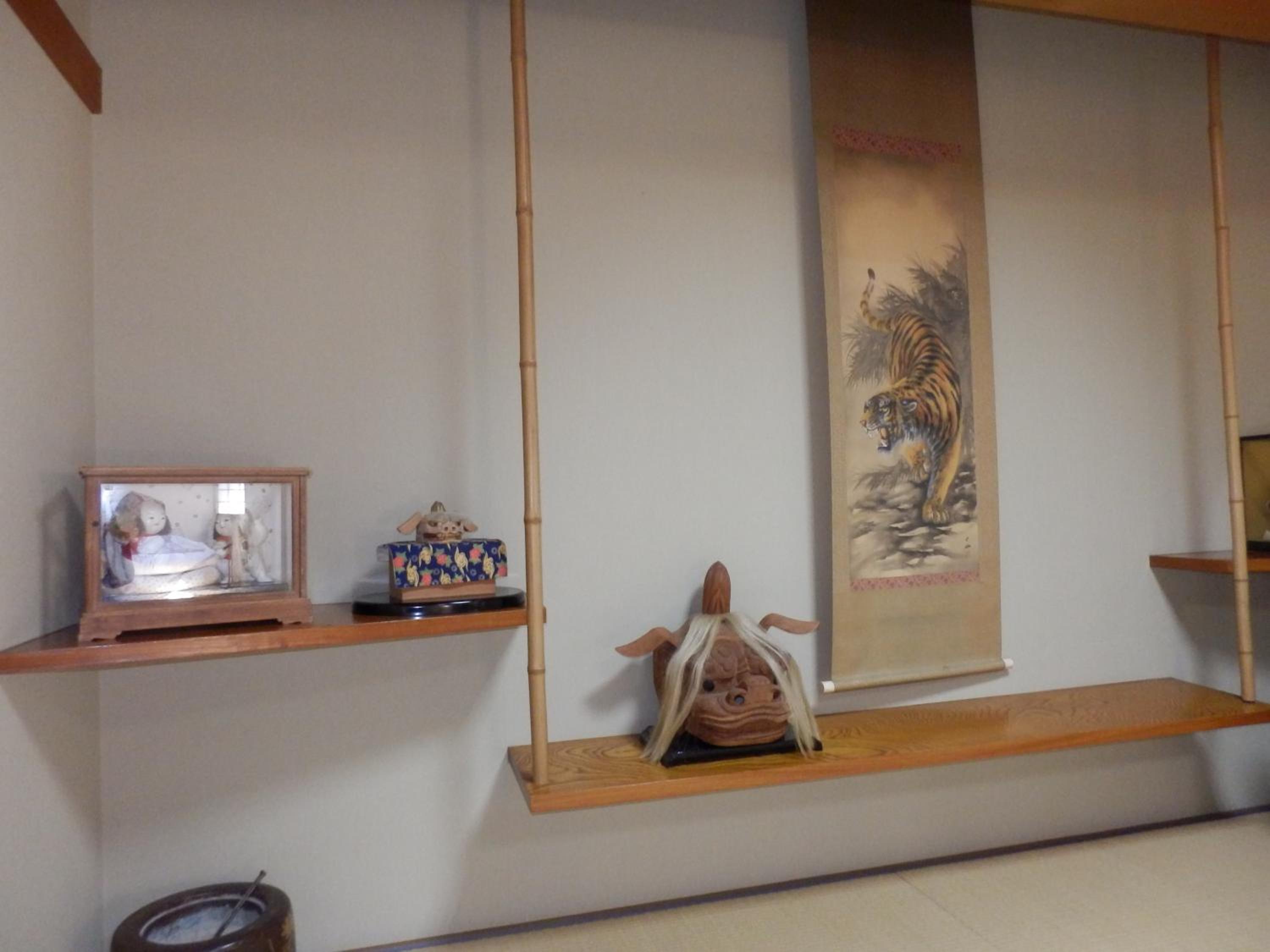 Japanese-Style Family Room photo 2