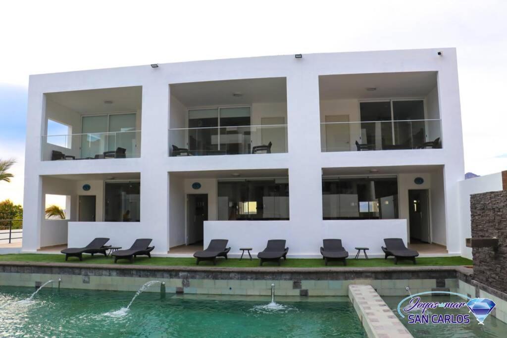Two-Bedroom Apartment - Photo 15