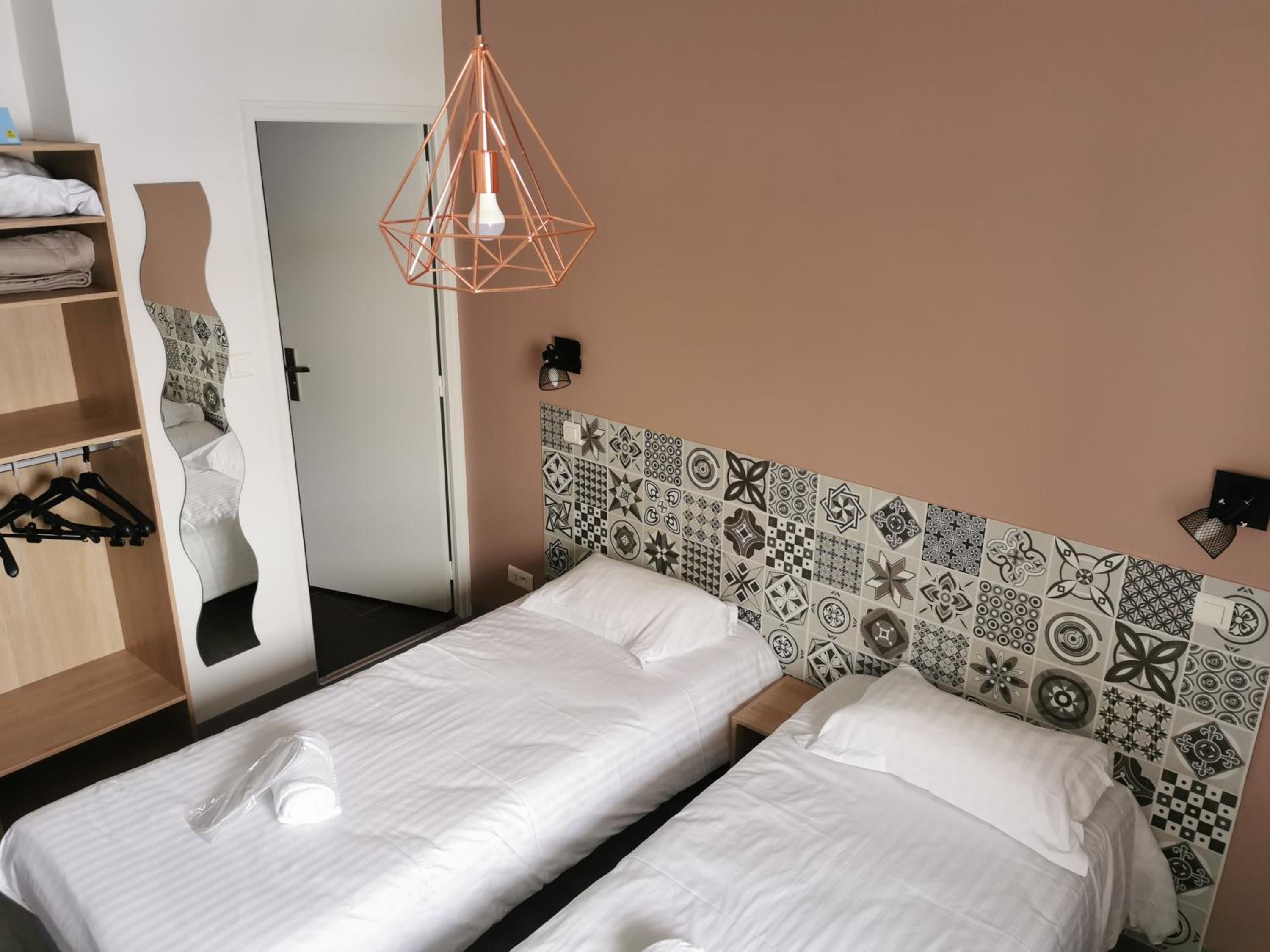Standard Twin Room