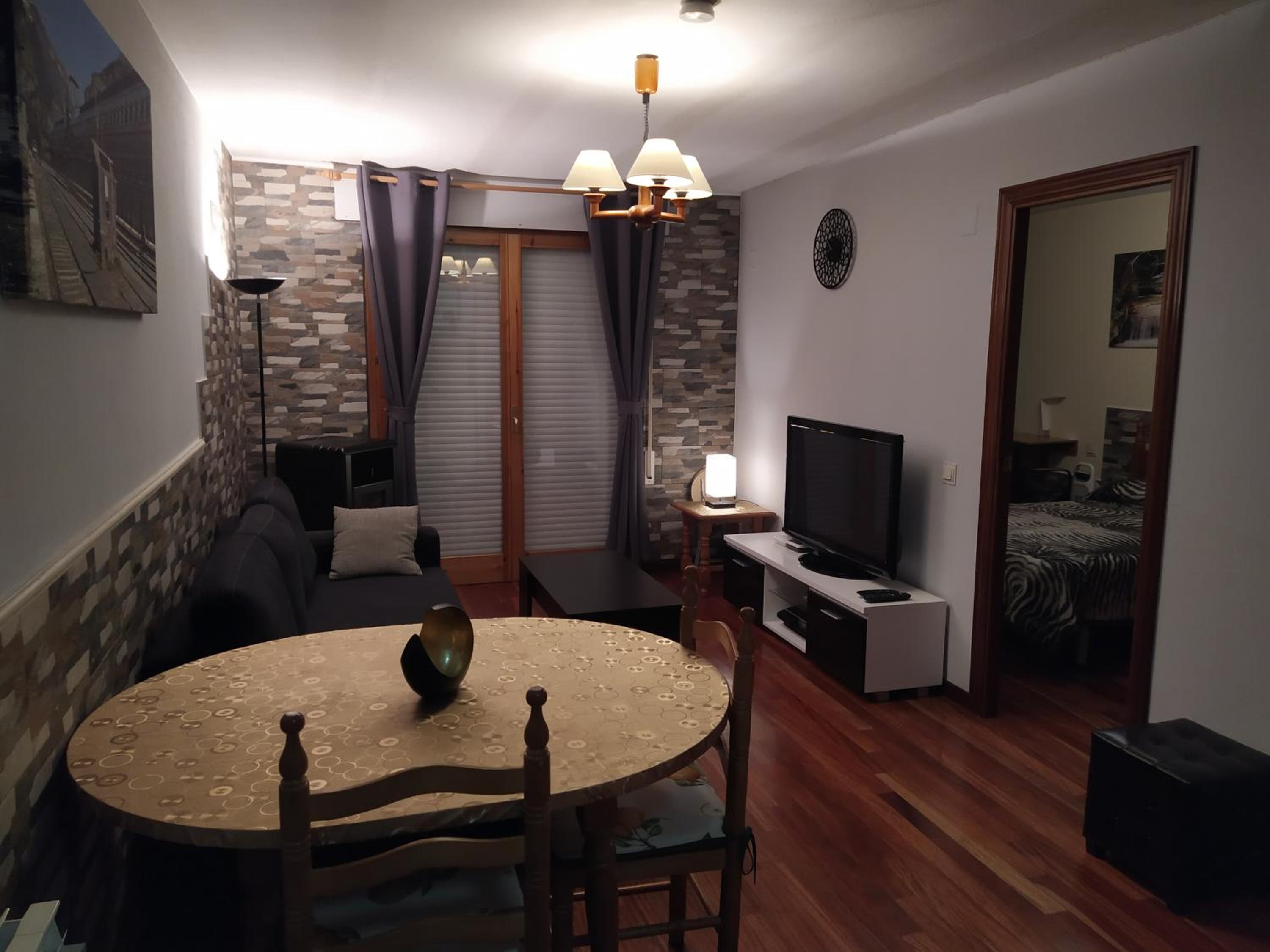 Apartment with Mountain View photo 3
