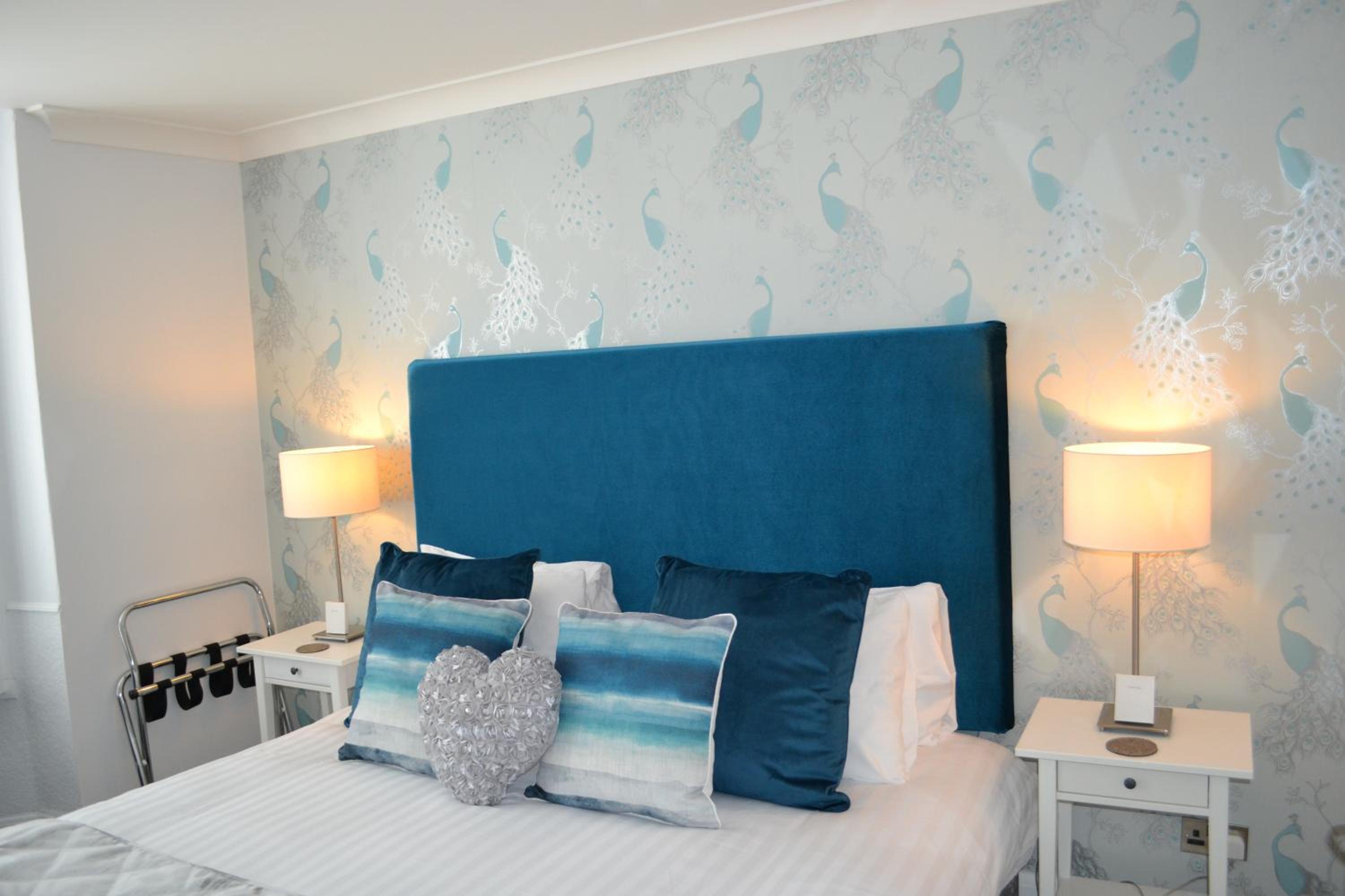 Superior King Room - Peacock photo 2