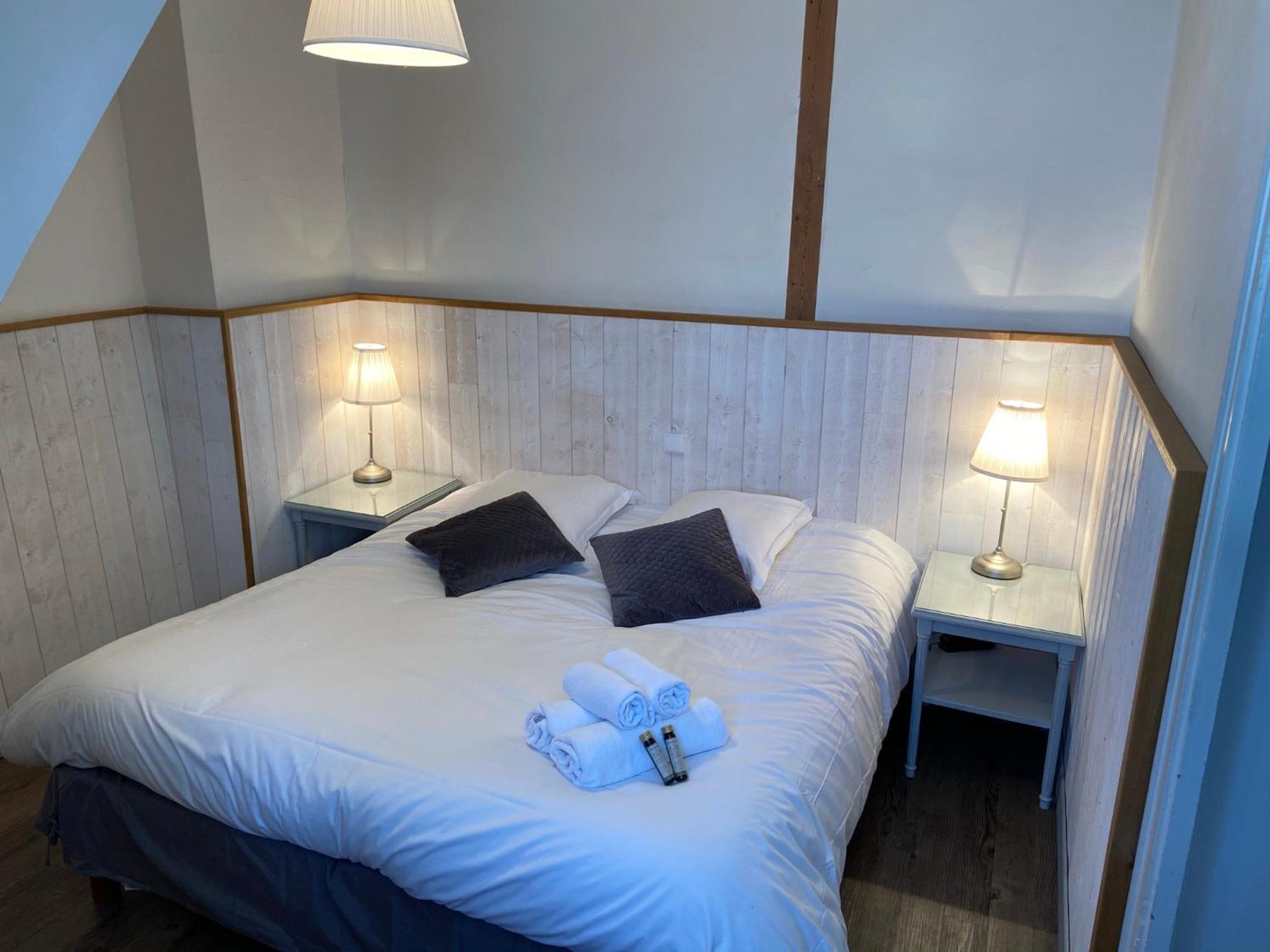 Double or Twin Room with Private Bathroom